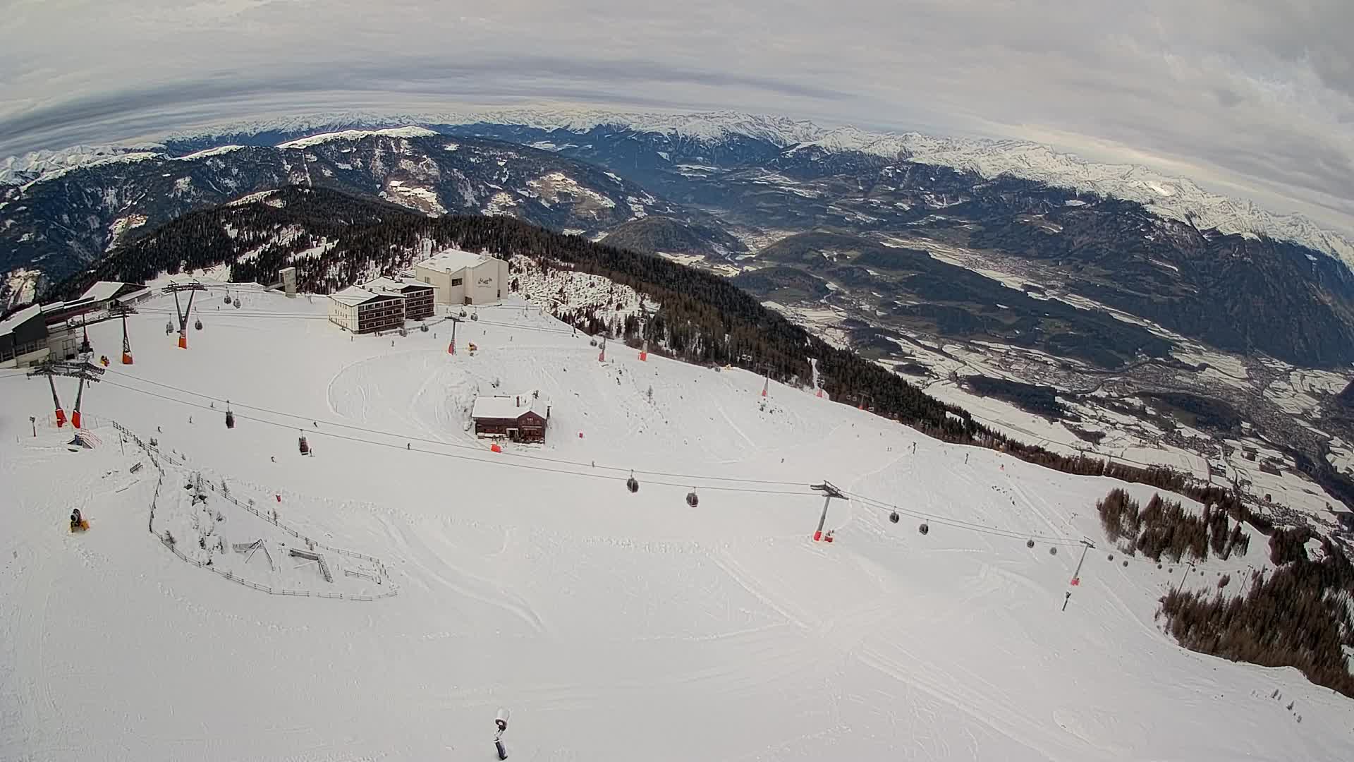 Skigebiet Kronplatz Gipfel | Blick auf Bruneck