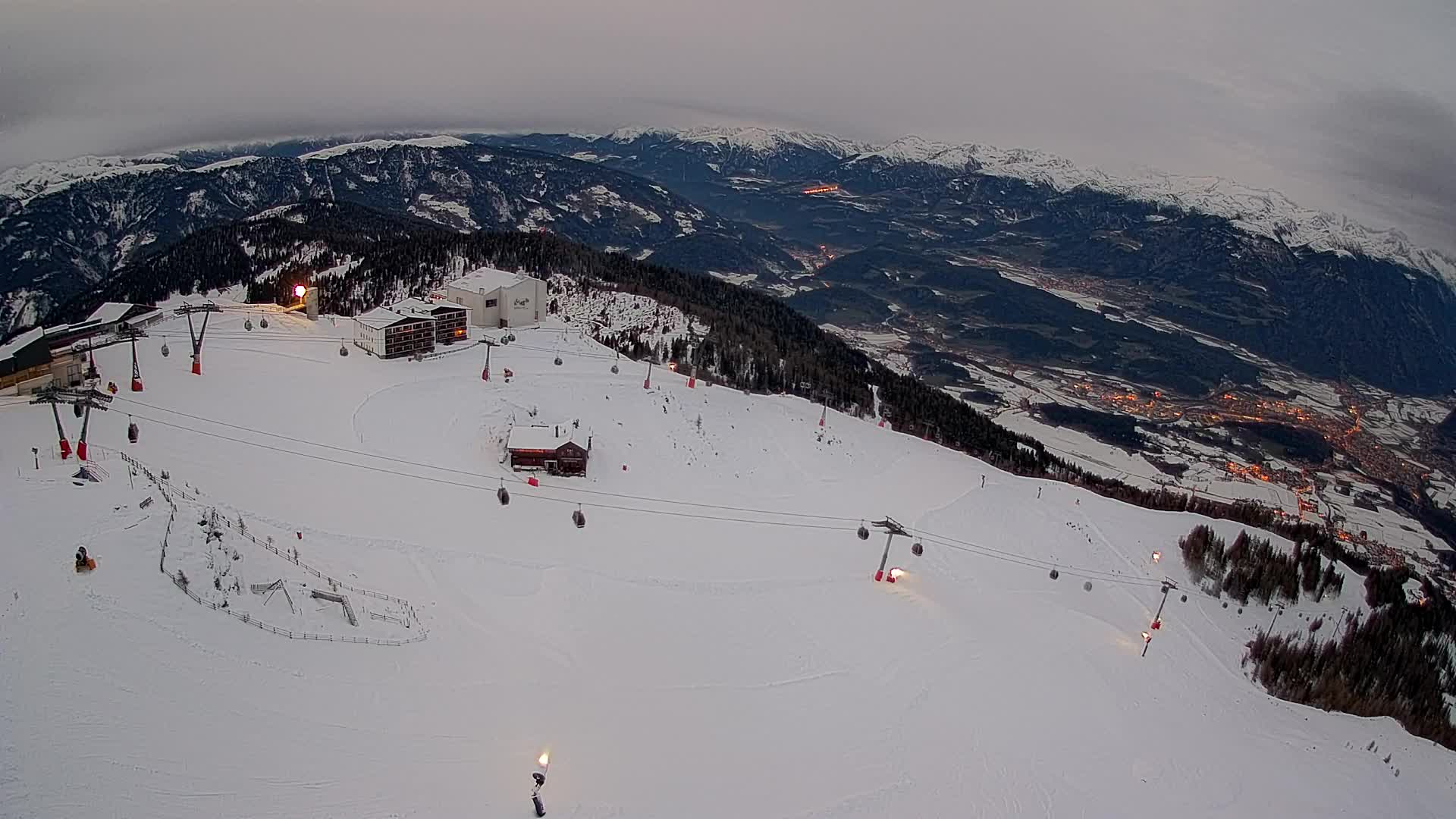 Station de ski Kronplatz sommet | vue sur Brunico