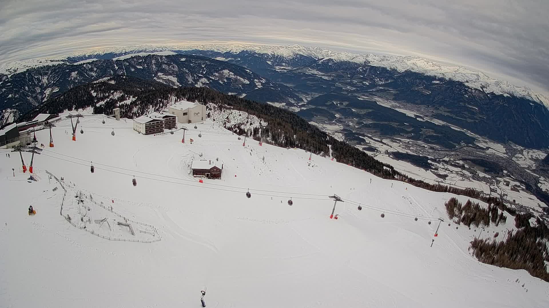Skigebiet Kronplatz Gipfel | Blick auf Bruneck