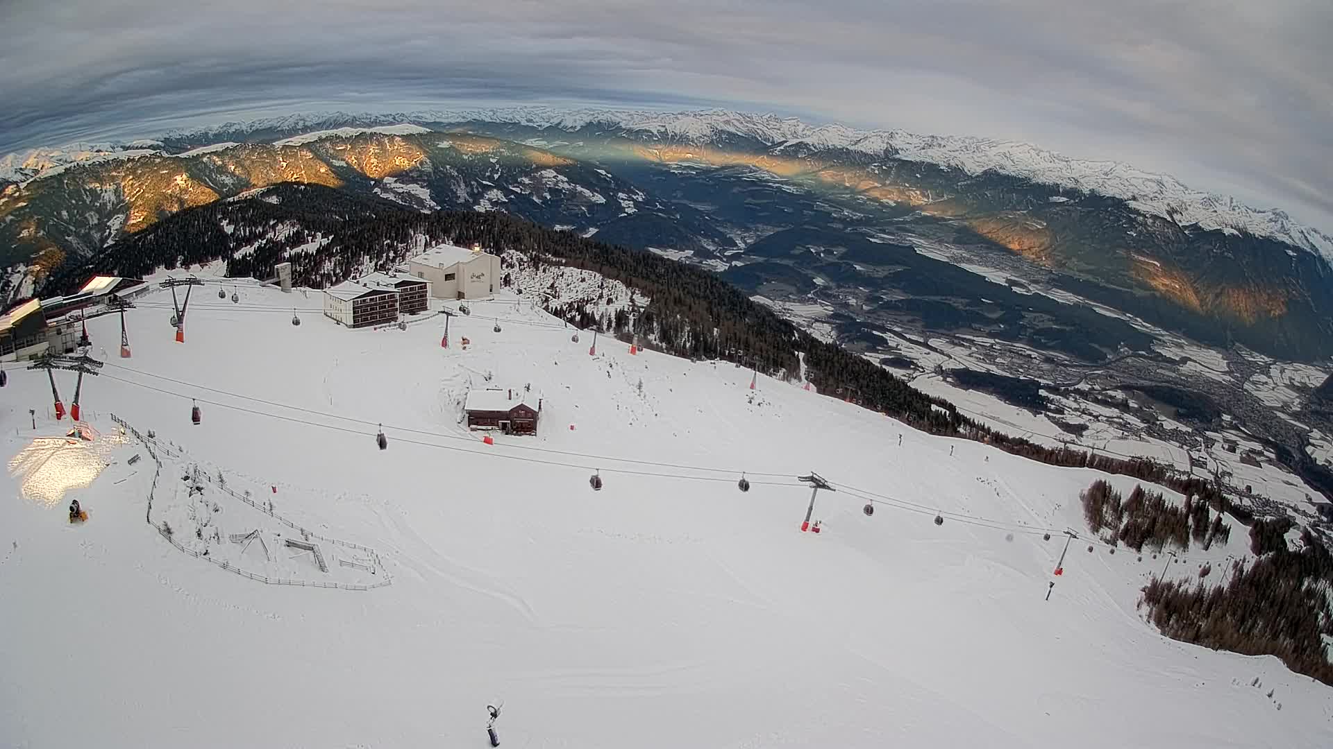 Smučišče Kronplatz – vrh | pogled na Bruneck