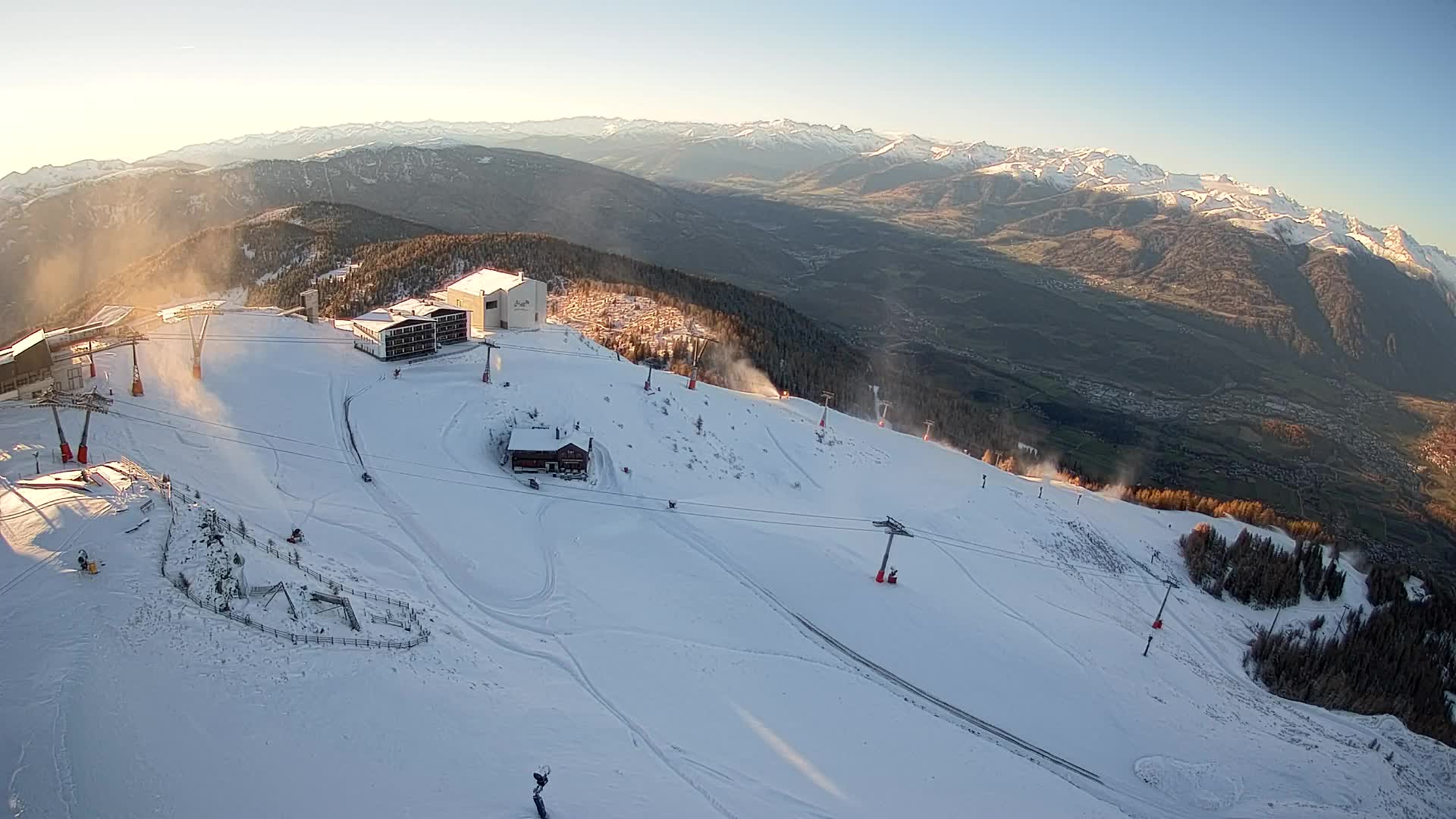 Skigebiet Kronplatz Gipfel | Blick auf Bruneck