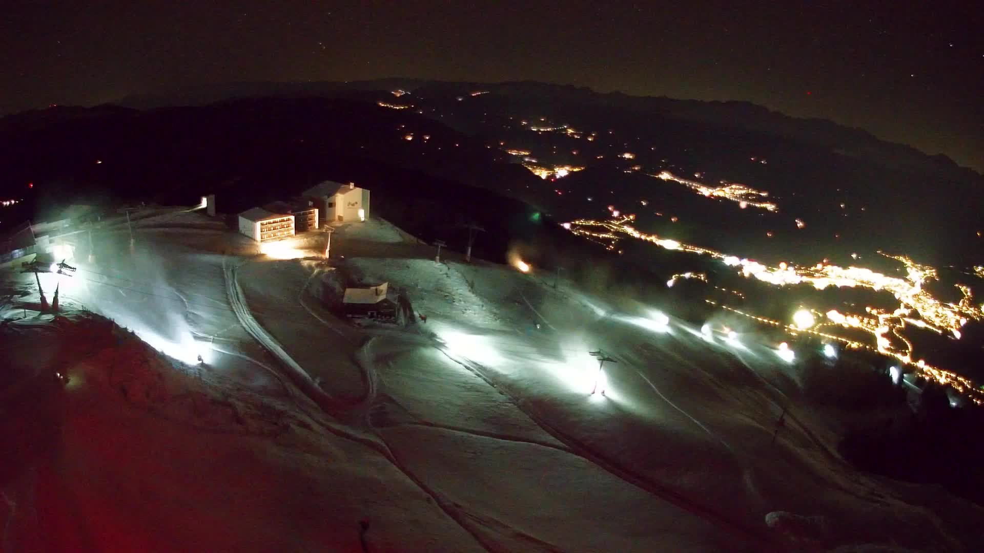 Cima estación de esquí Kronplatz | vista hacia Brunico
