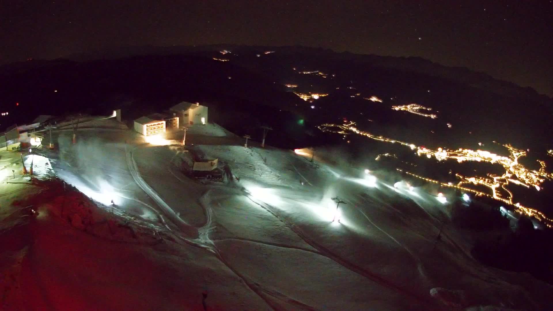 Cima estación de esquí Kronplatz | vista hacia Brunico