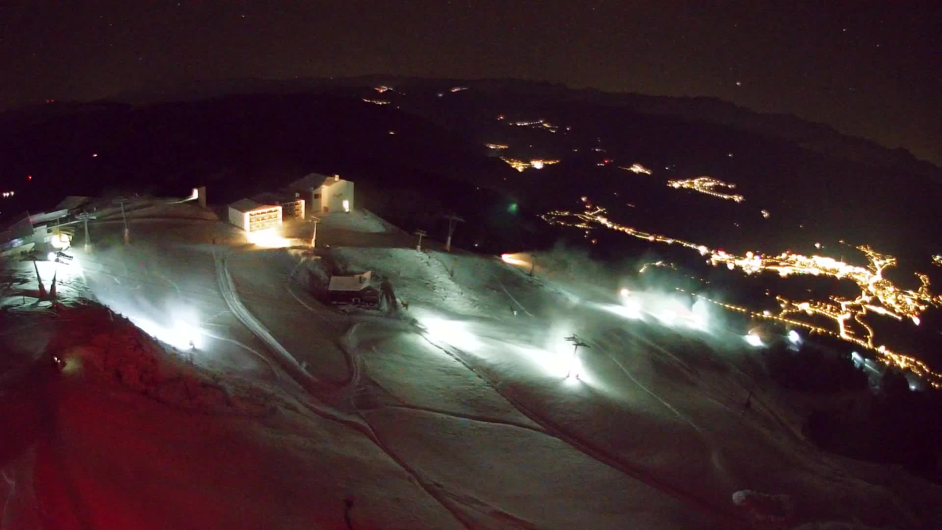 Cima estación de esquí Kronplatz | vista hacia Brunico