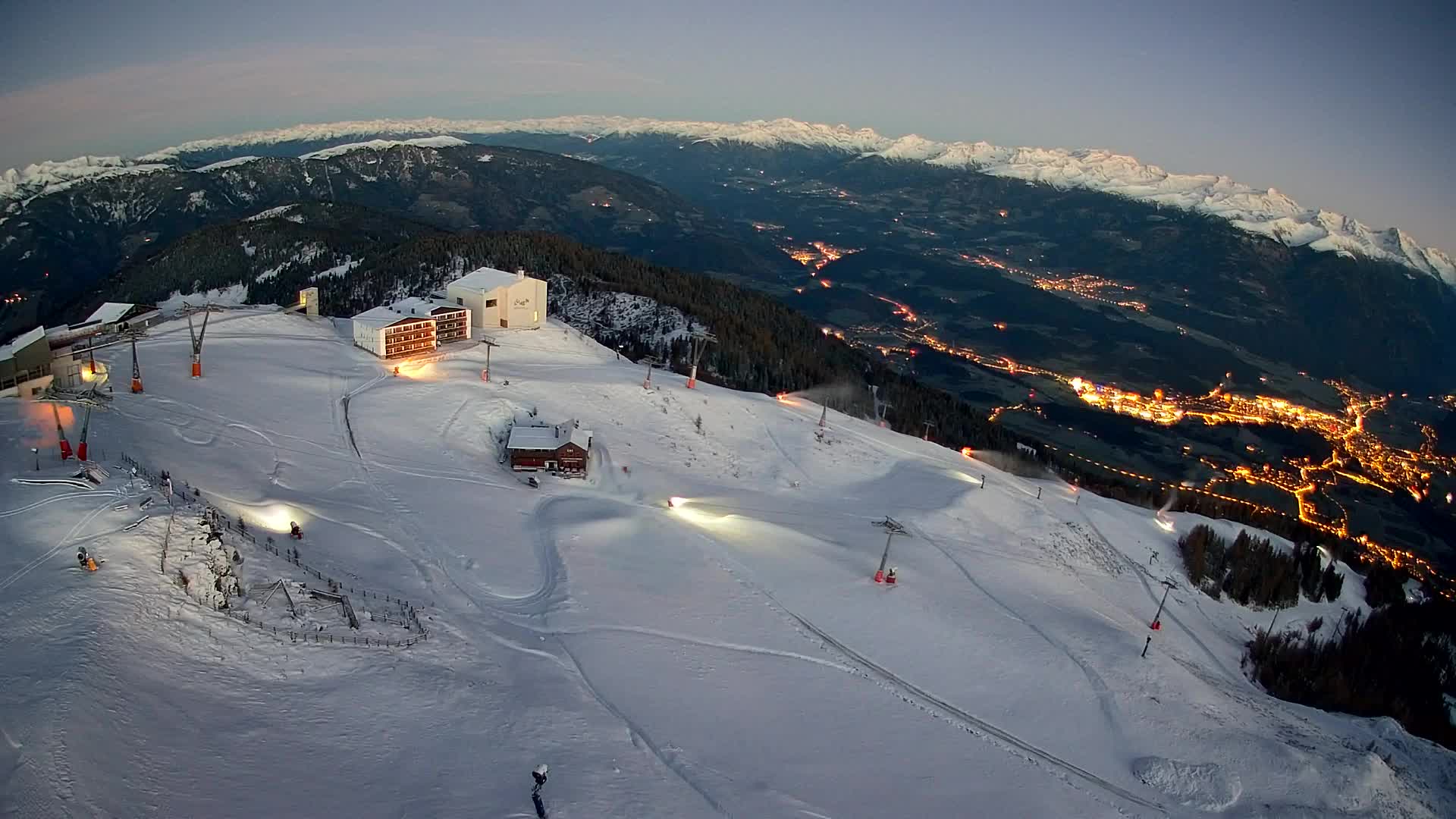 Stazione sciistica di Plan de Corones | vista su Brunico