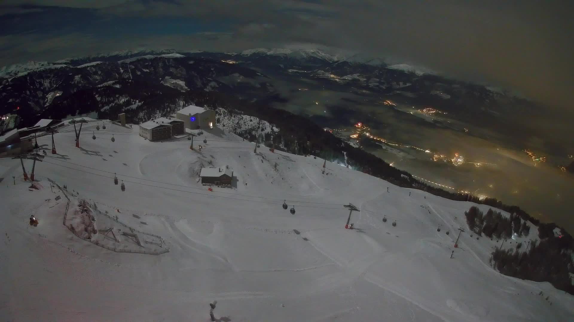 Kronplatz peak Ski resort | view to Bruneck