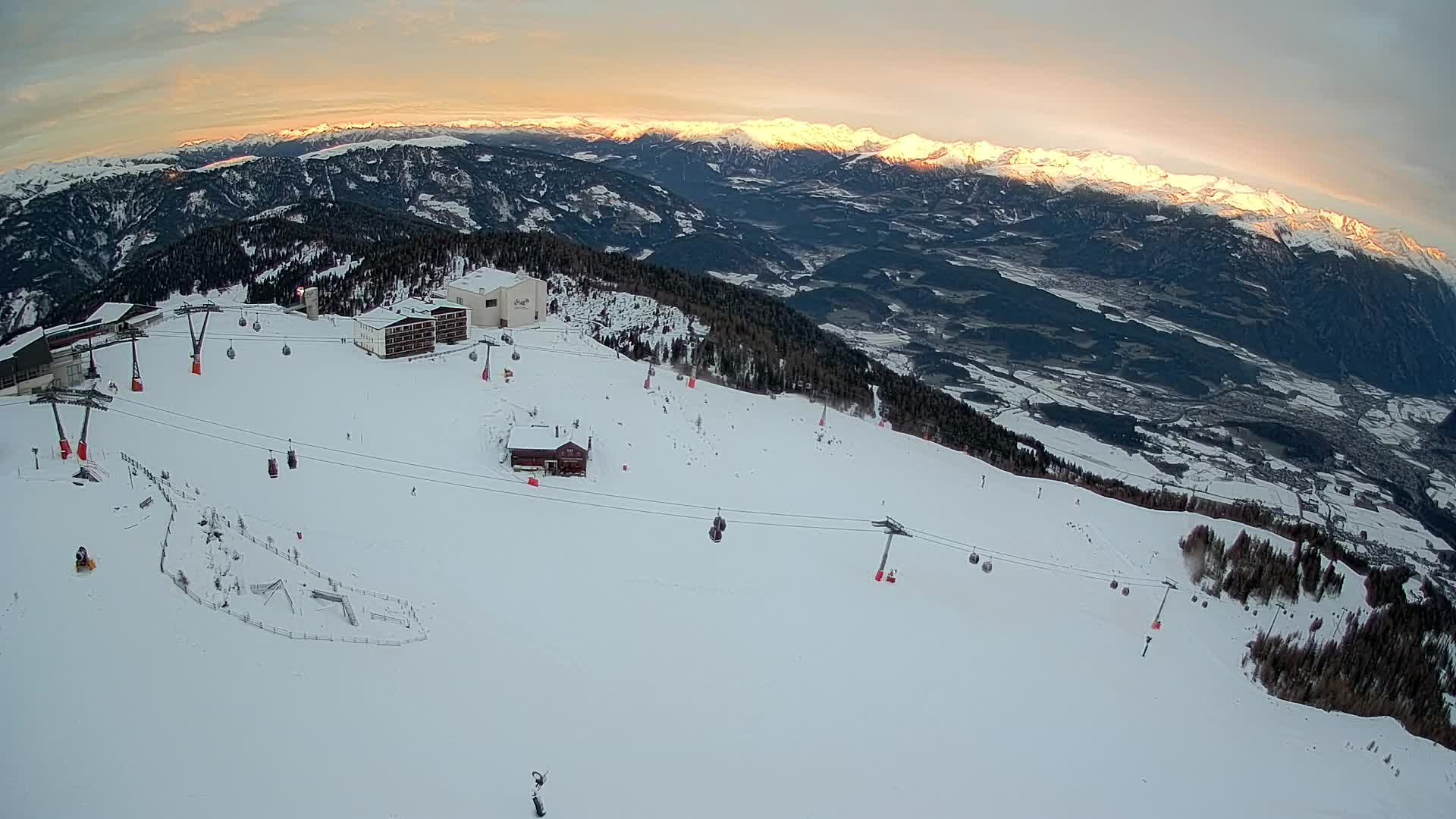 Smučišče Kronplatz – vrh | pogled na Bruneck