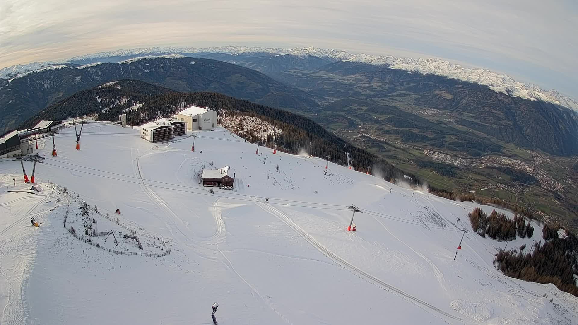 Stazione sciistica di Plan de Corones | vista su Brunico