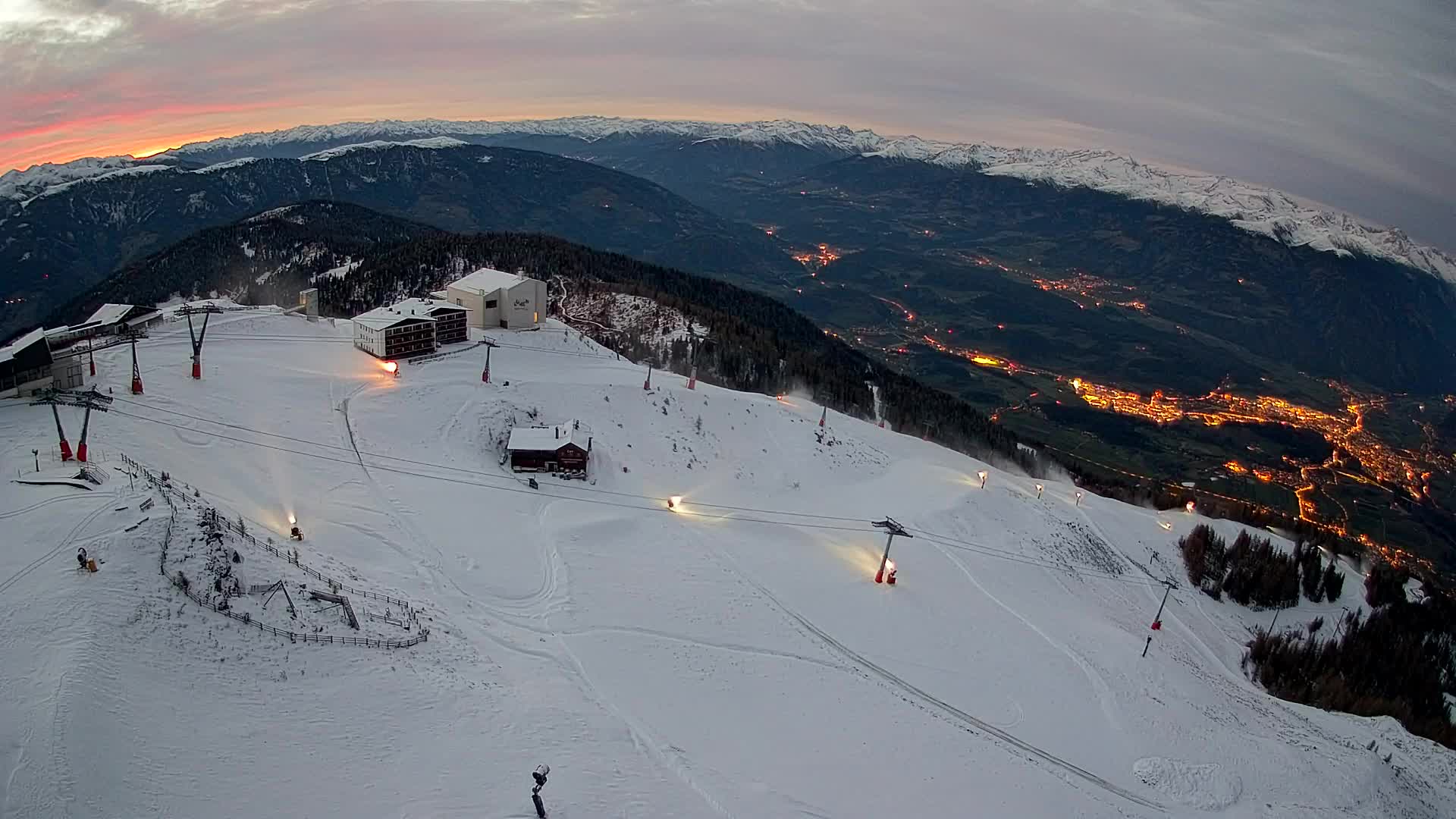 Stazione sciistica di Plan de Corones | vista su Brunico