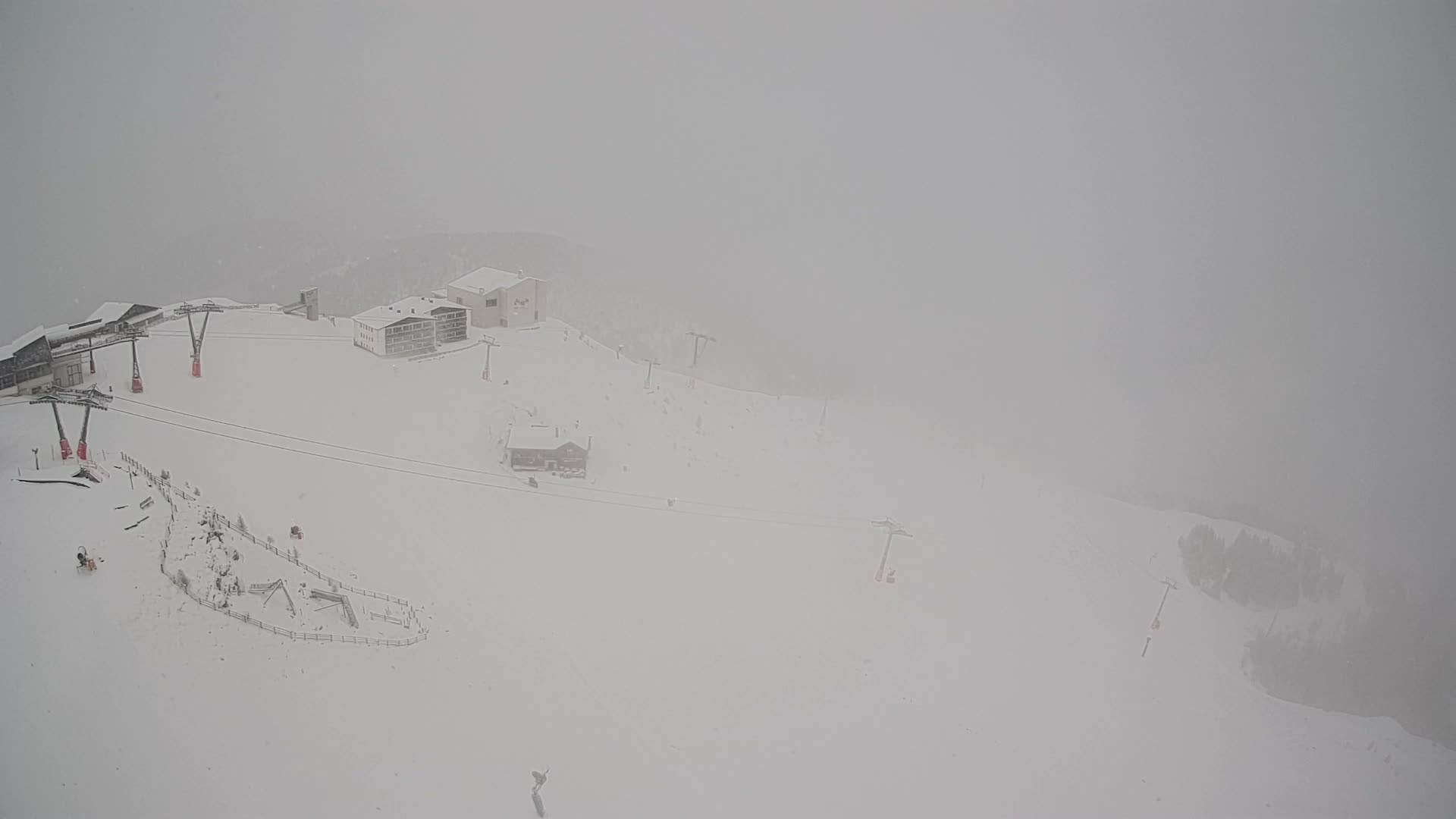 Cima estación de esquí Kronplatz | vista hacia Brunico