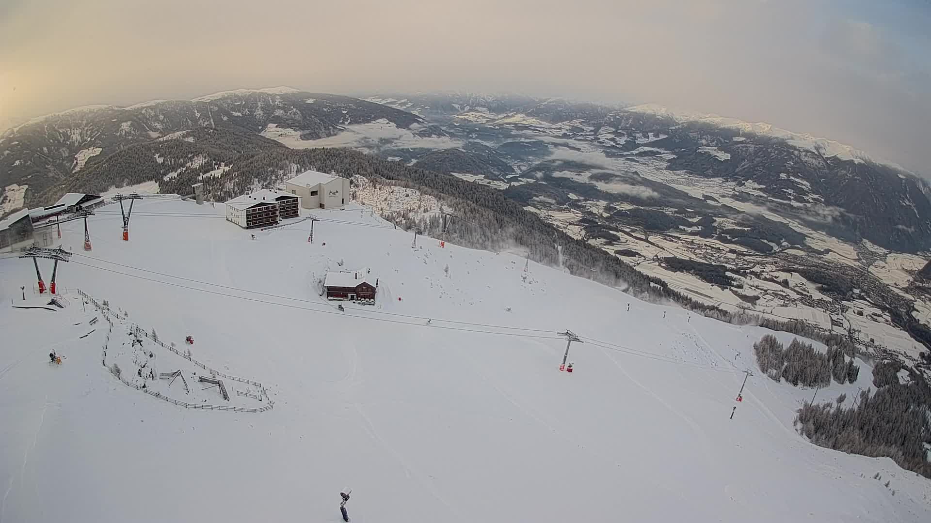 Station de ski Kronplatz sommet | vue sur Brunico