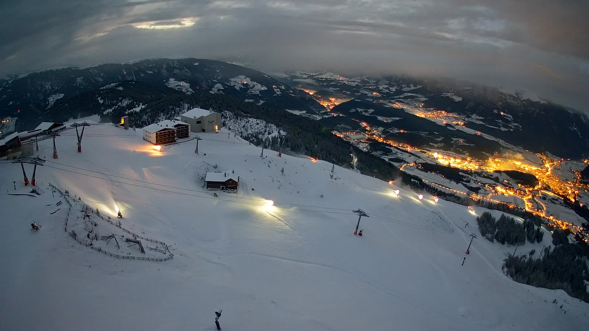 Stazione sciistica di Plan de Corones | vista su Brunico