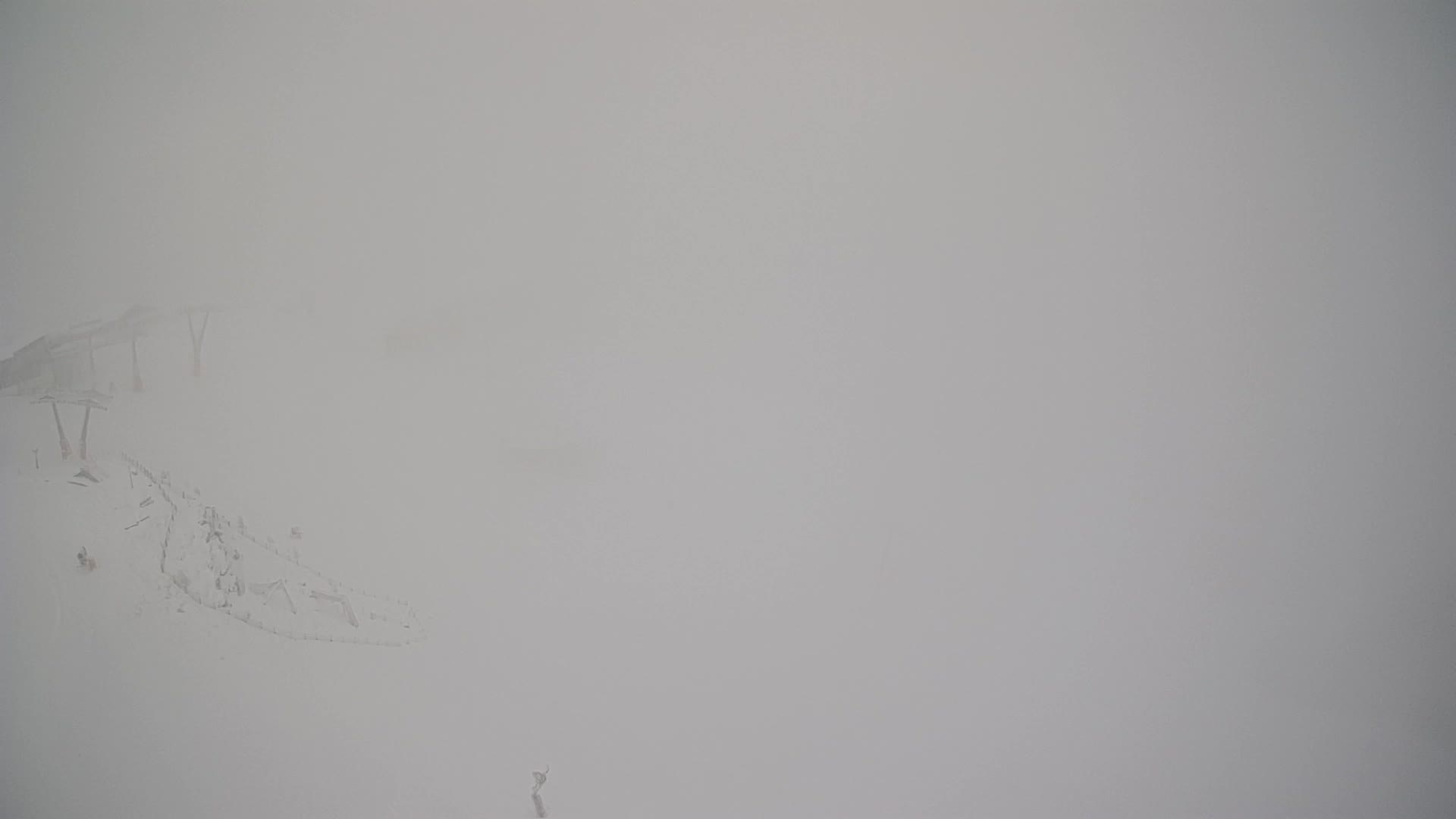 Cima estación de esquí Kronplatz | vista hacia Brunico