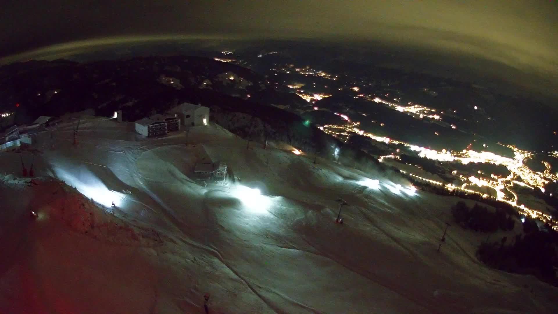 Kronplatz peak Ski resort | view to Bruneck