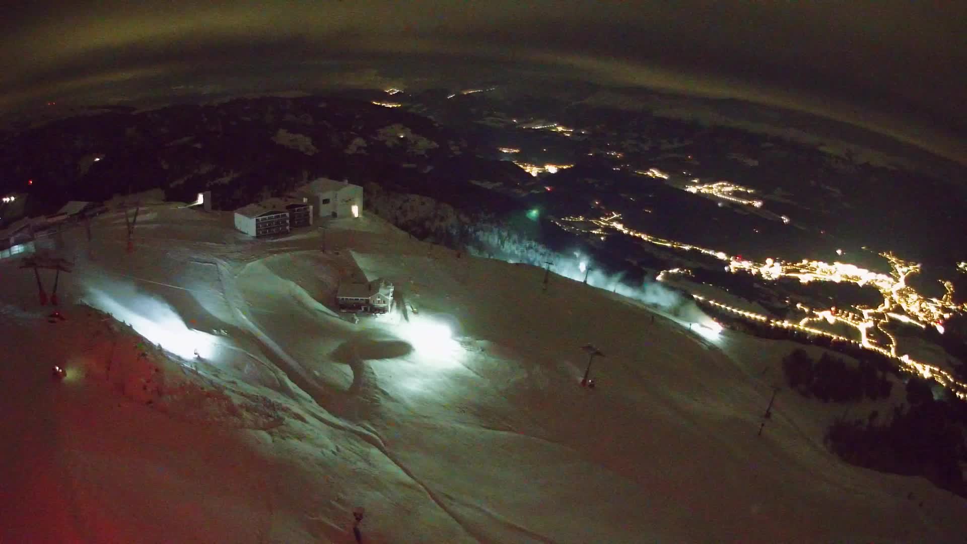 Cima estación de esquí Kronplatz | vista hacia Brunico