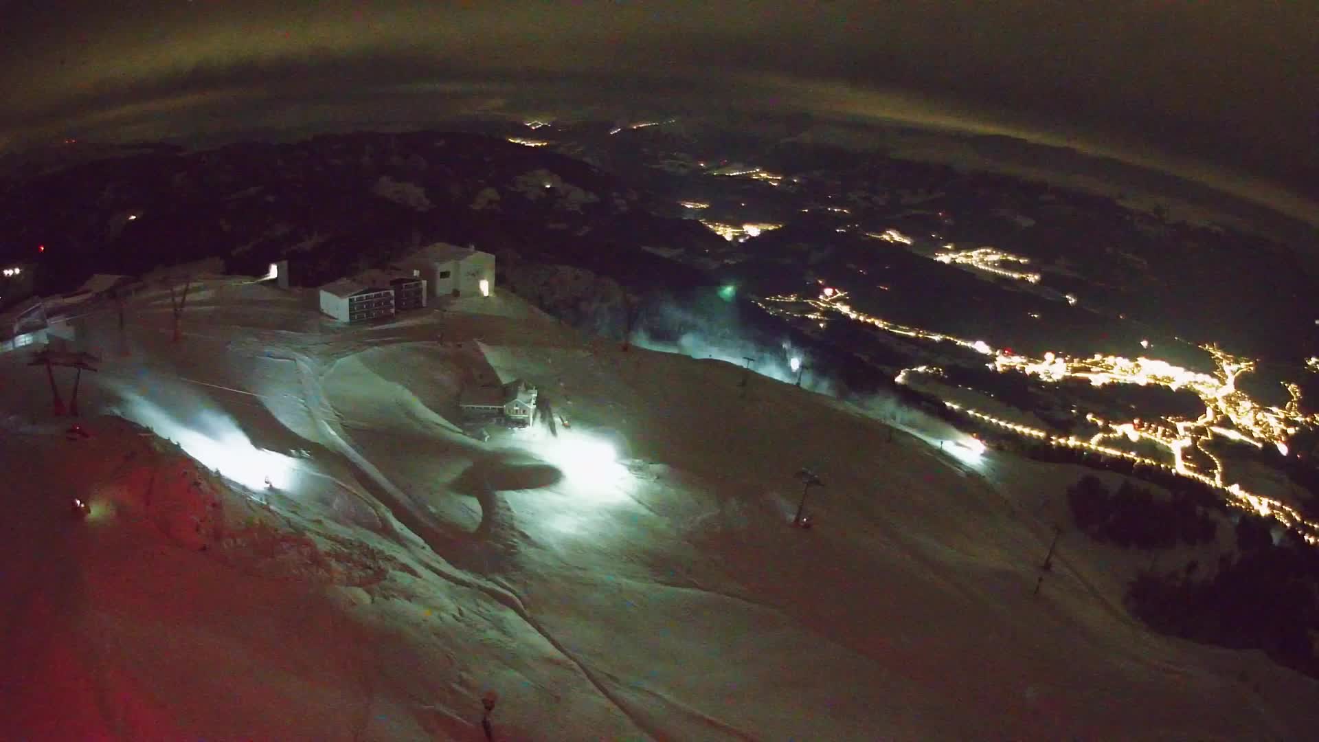 Cima estación de esquí Kronplatz | vista hacia Brunico