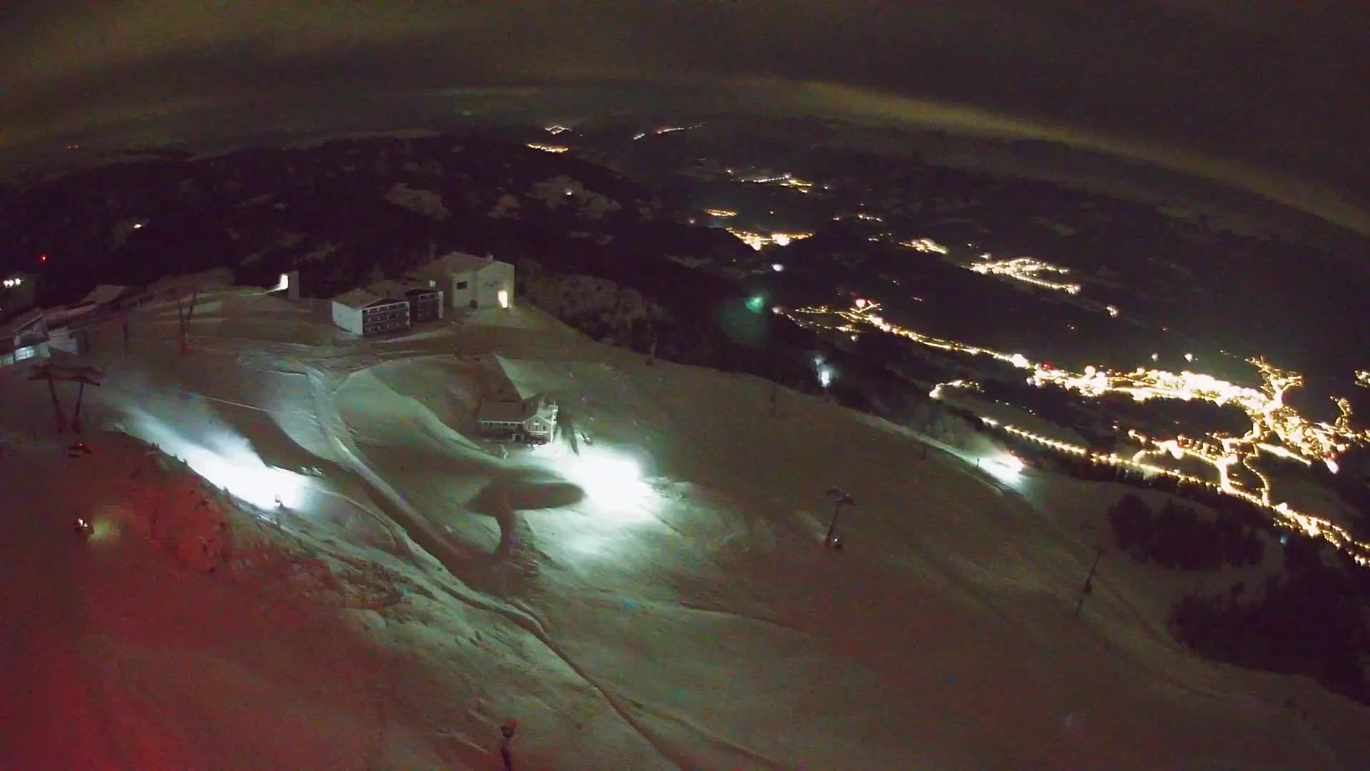 Cima estación de esquí Kronplatz | vista hacia Brunico