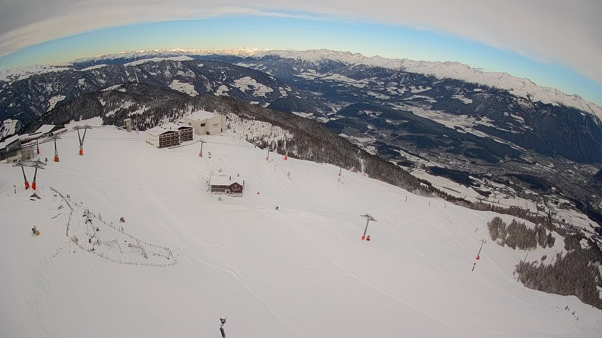 Skigebiet Kronplatz Gipfel | Blick auf Bruneck