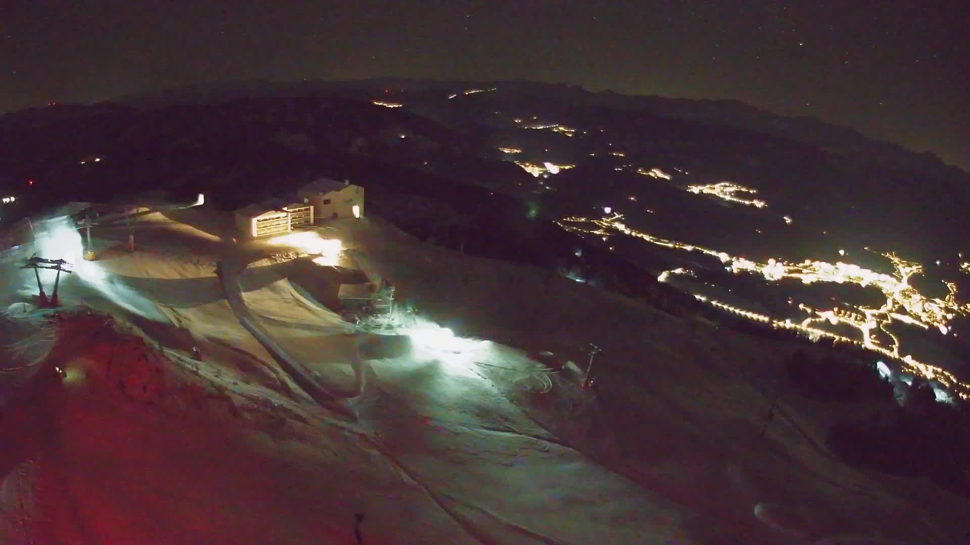 Cima estación de esquí Kronplatz | vista hacia Brunico