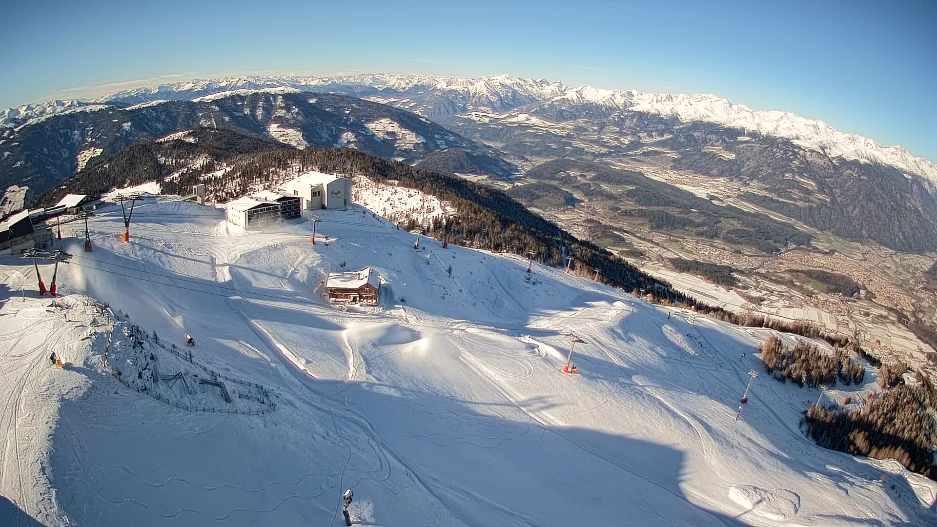 Skigebiet Kronplatz Gipfel | Blick auf Bruneck