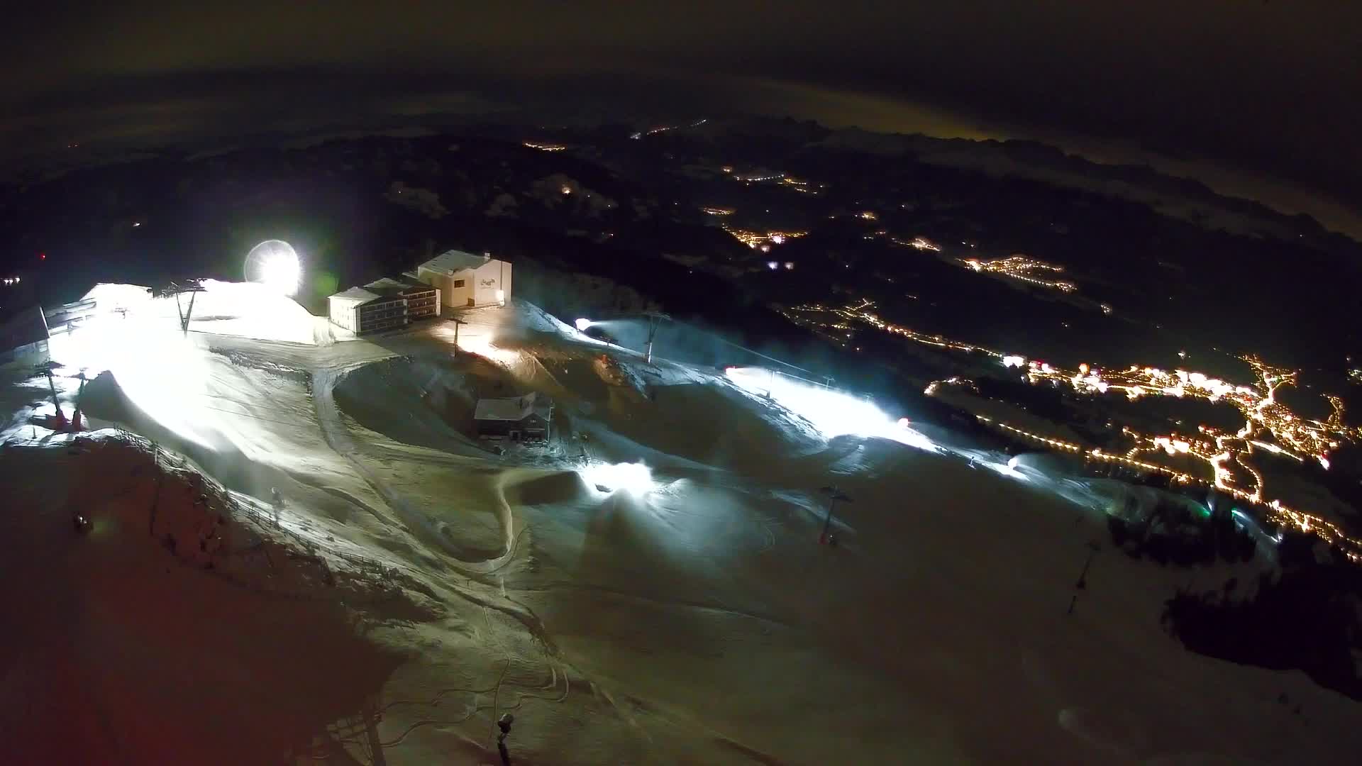 Cima estación de esquí Kronplatz | vista hacia Brunico