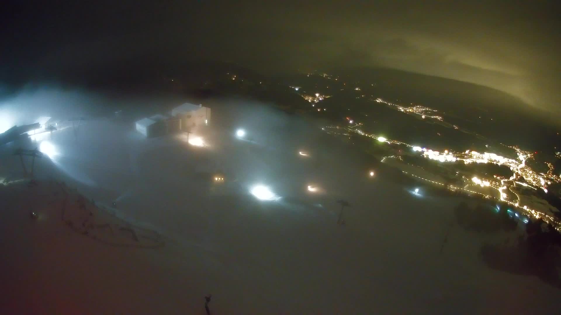 Cima estación de esquí Kronplatz | vista hacia Brunico