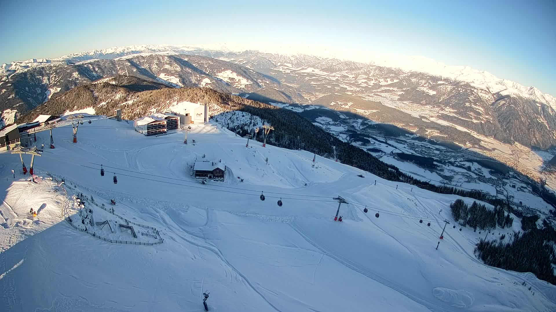 Stazione sciistica di Plan de Corones | vista su Brunico