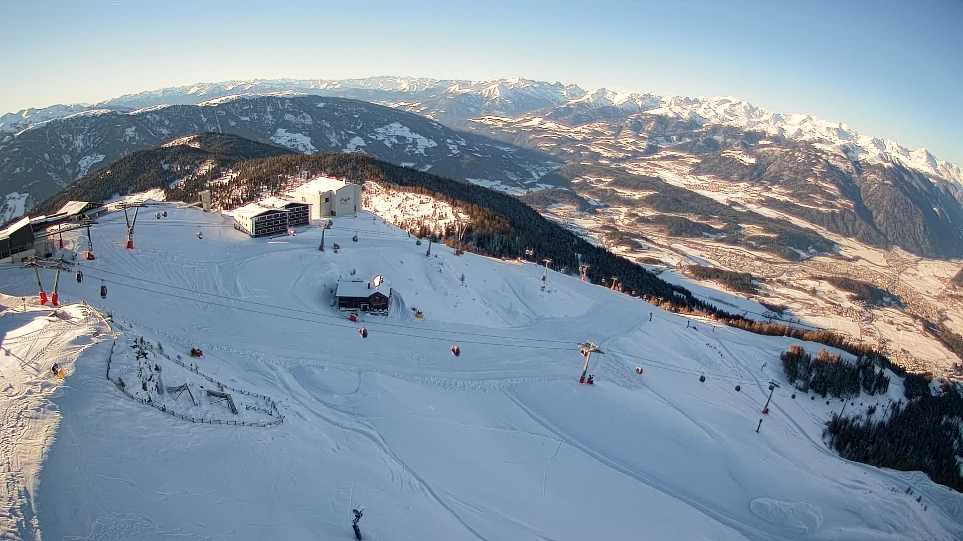 Skigebiet Kronplatz Gipfel | Blick auf Bruneck