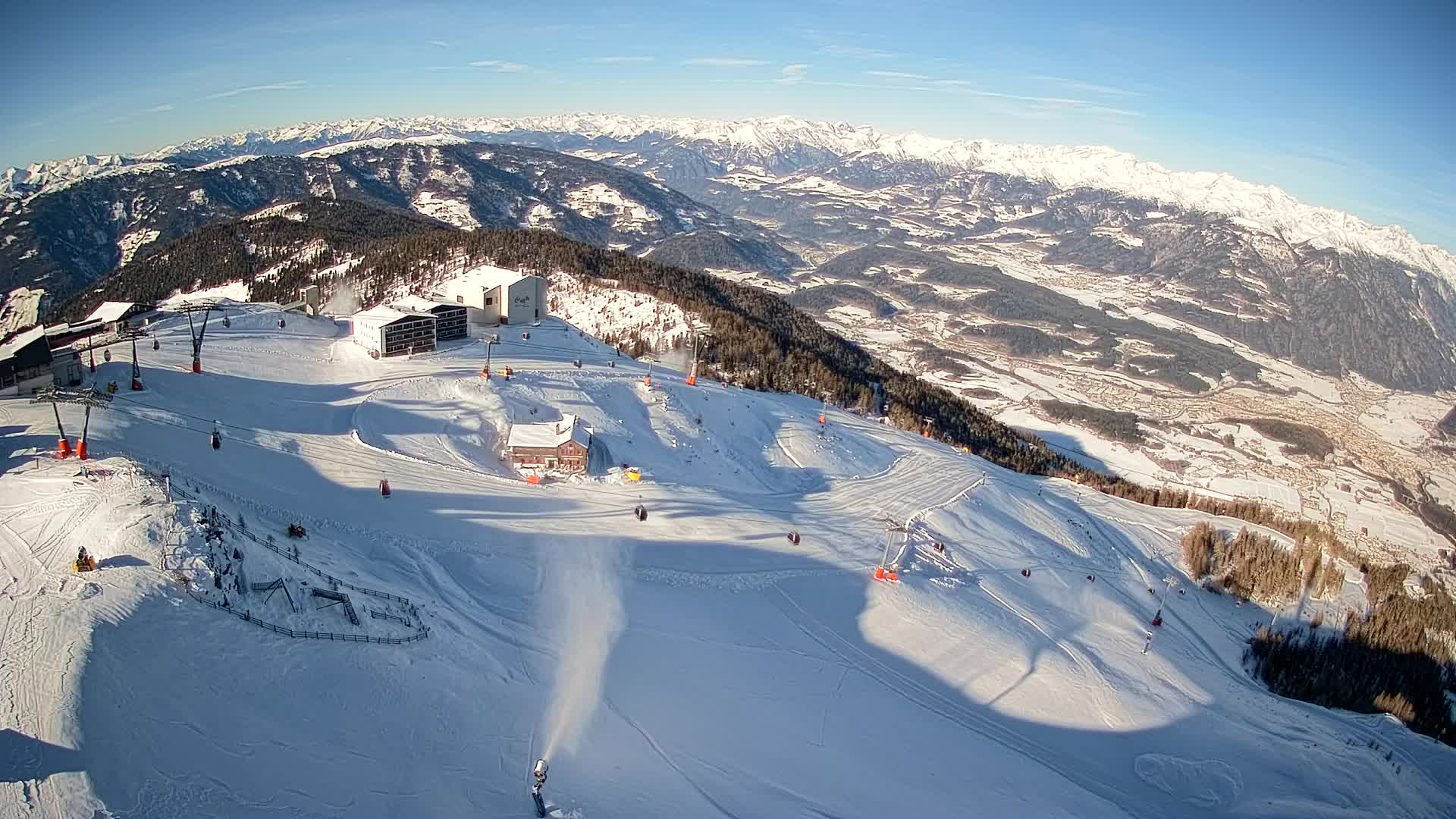Skigebiet Kronplatz Gipfel | Blick auf Bruneck