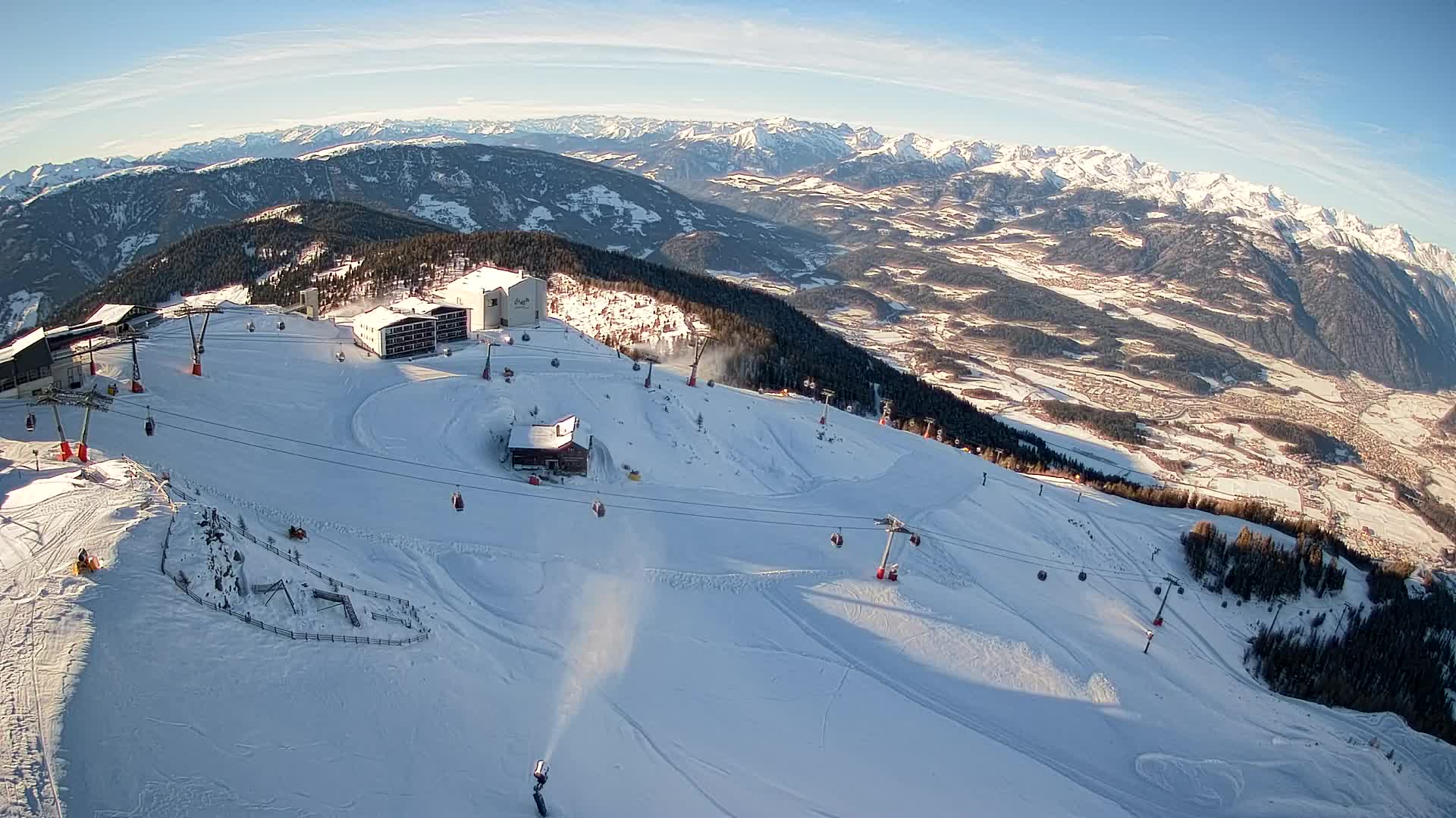Stazione sciistica di Plan de Corones | vista su Brunico