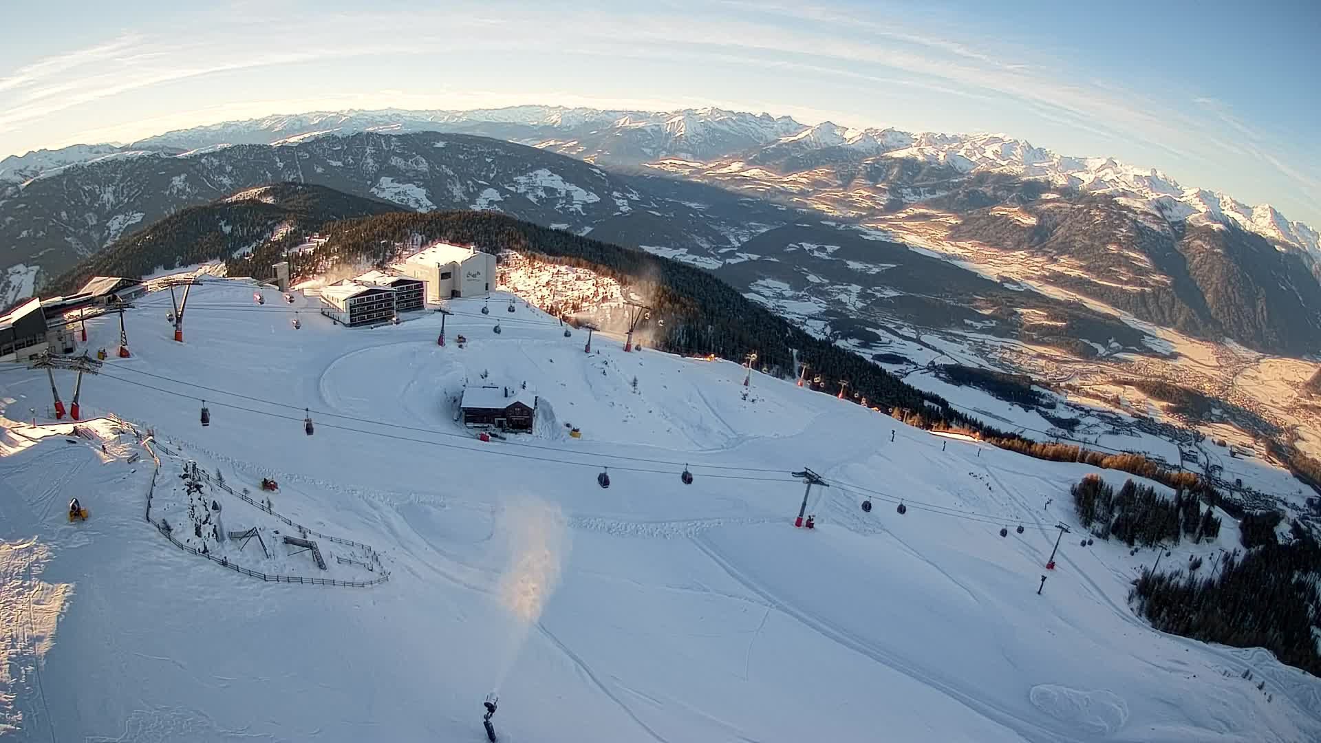 Station de ski Kronplatz sommet | vue sur Brunico