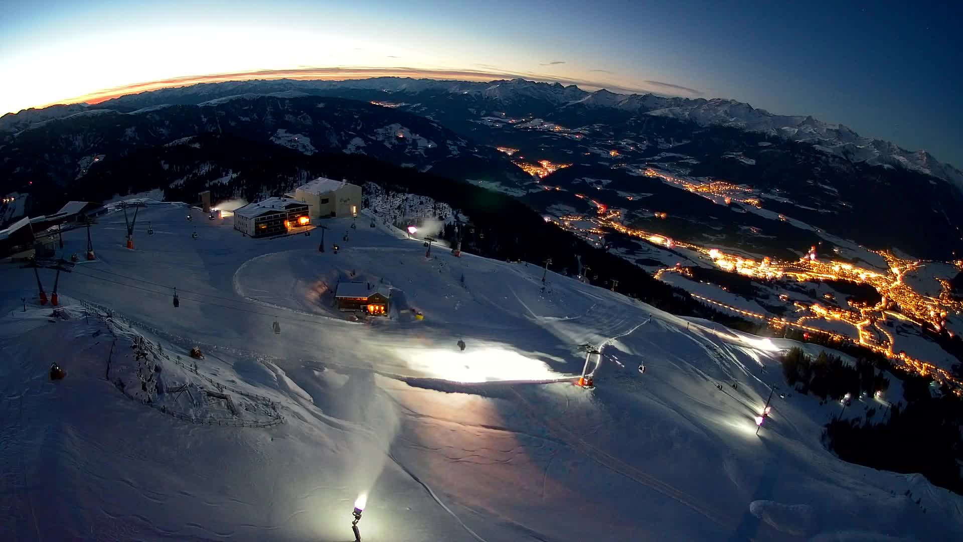 Stazione sciistica di Plan de Corones | vista su Brunico