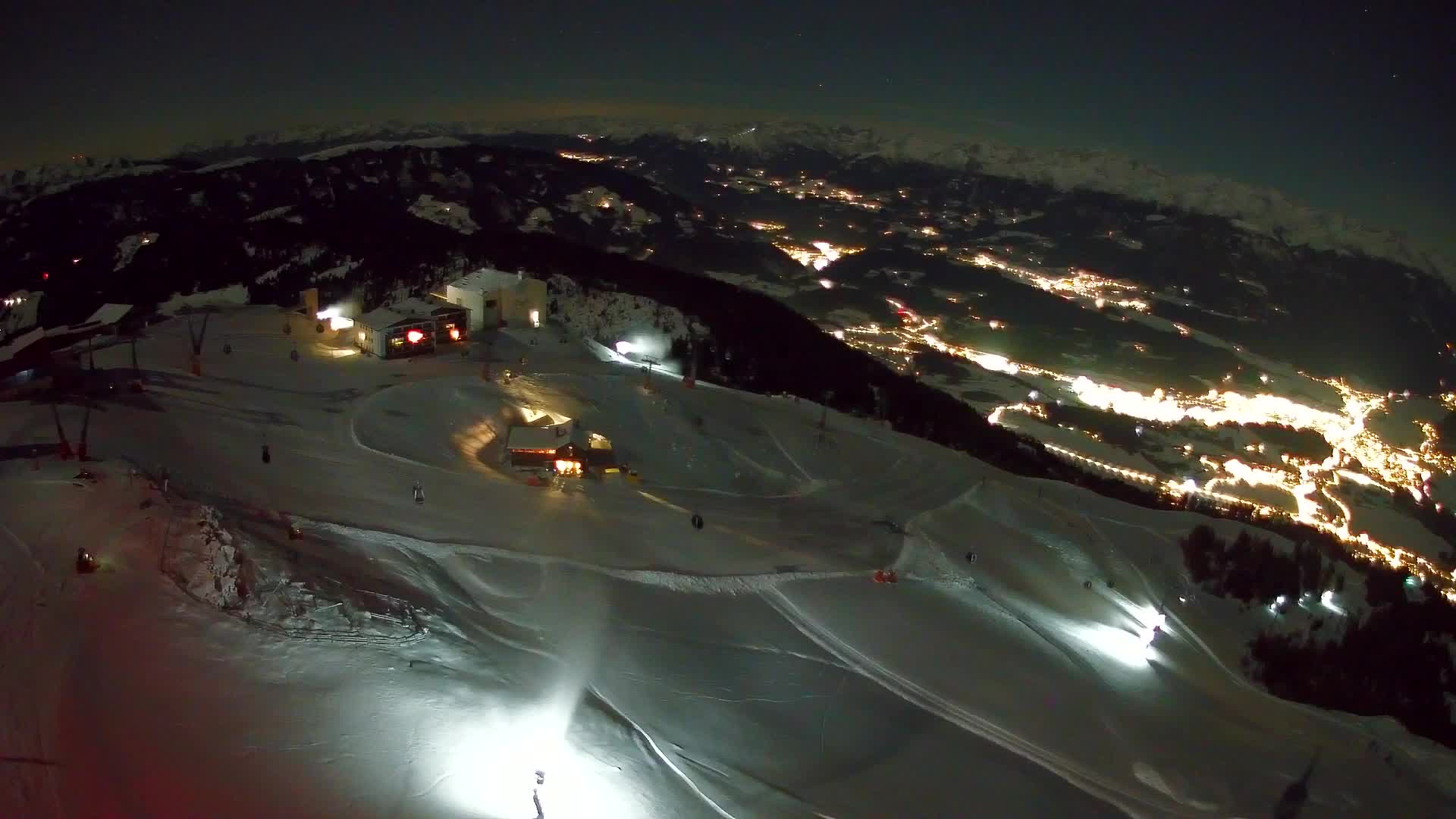 Stazione sciistica di Plan de Corones | vista su Brunico