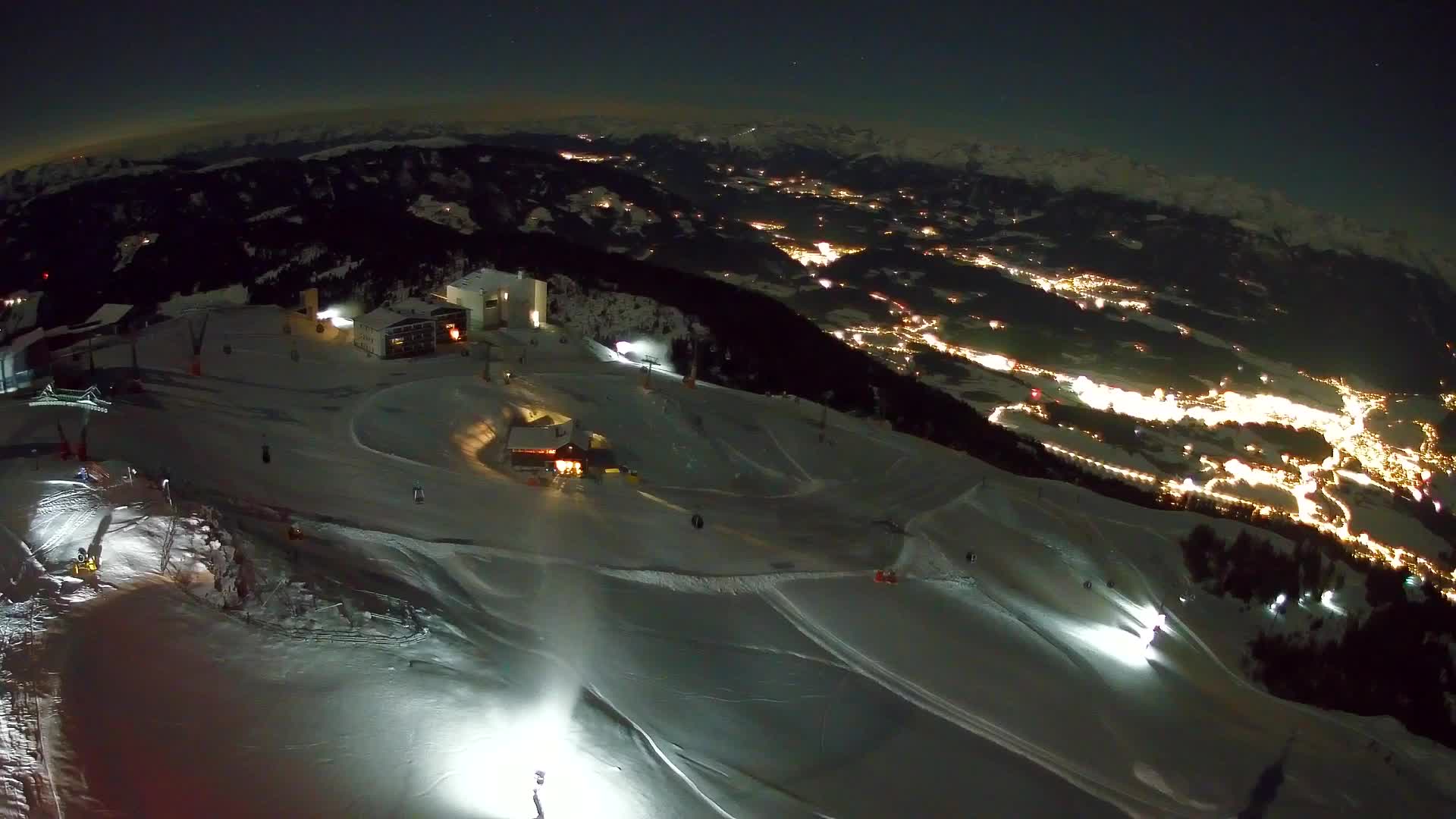 Stazione sciistica di Plan de Corones | vista su Brunico