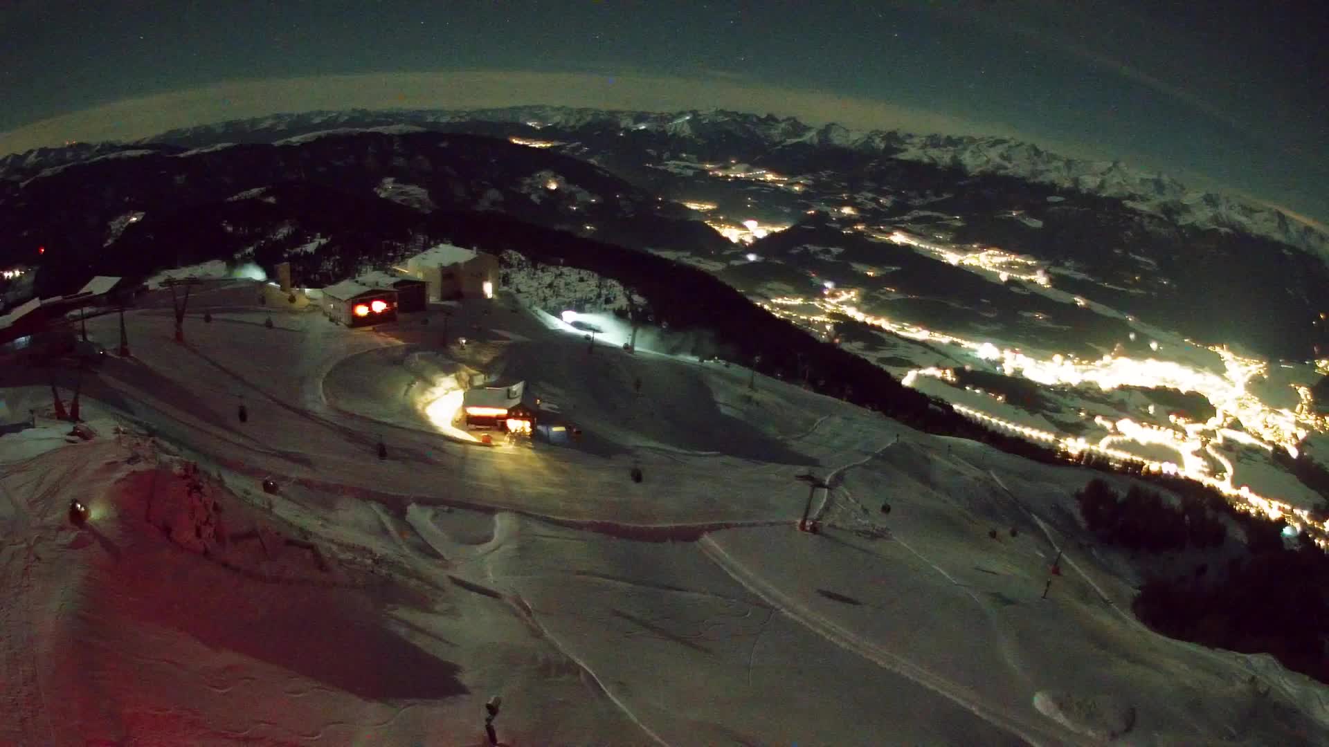 Skigebiet Kronplatz Gipfel | Blick auf Bruneck