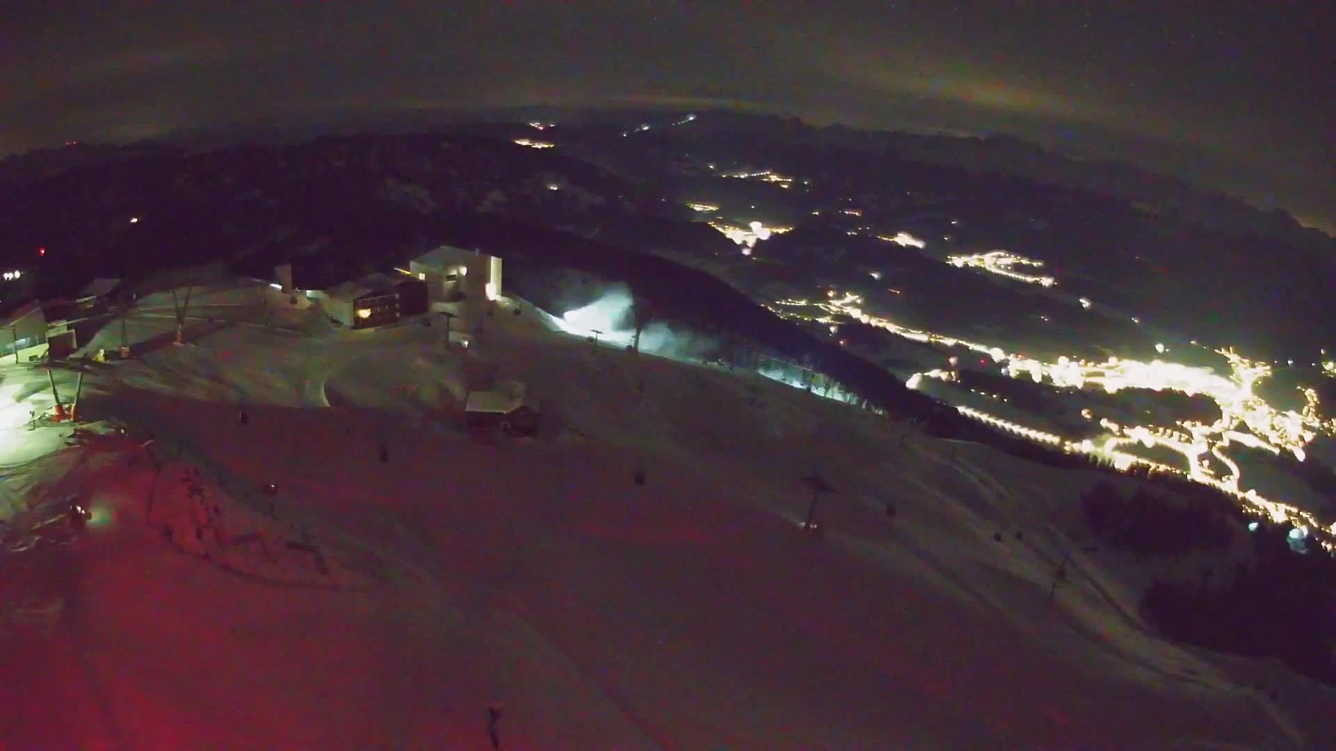 Cima estación de esquí Kronplatz | vista hacia Brunico