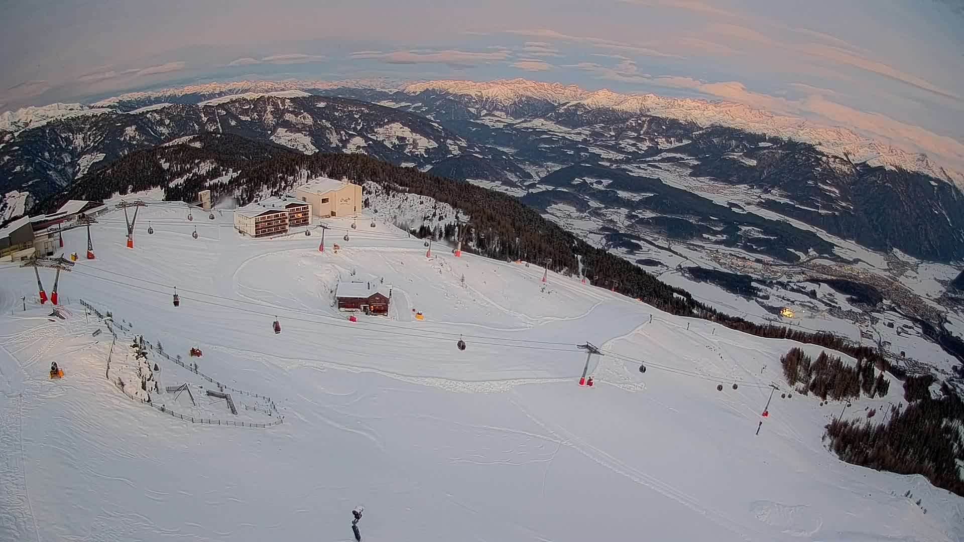 Smučišče Kronplatz – vrh | pogled na Bruneck