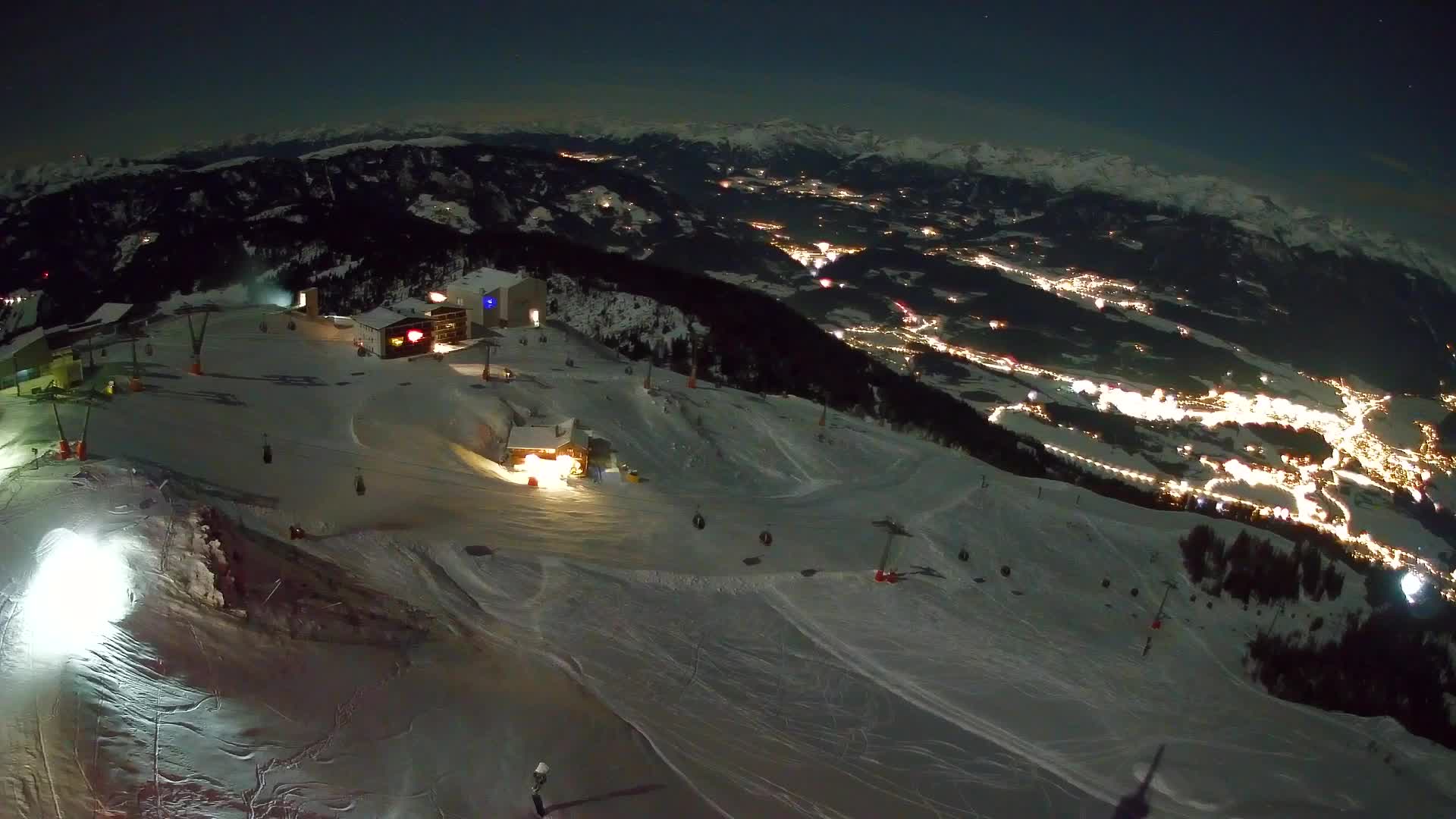 Stazione sciistica di Plan de Corones | vista su Brunico