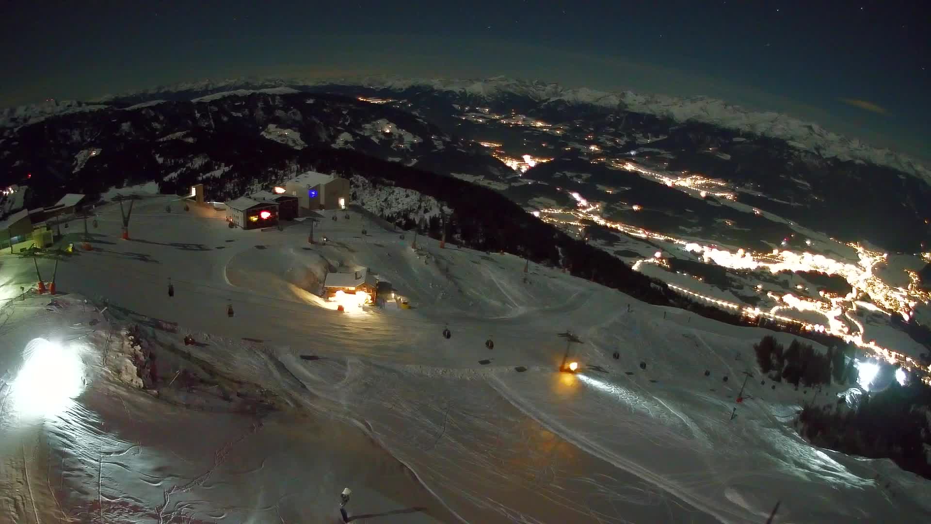 Kronplatz peak Ski resort | view to Bruneck