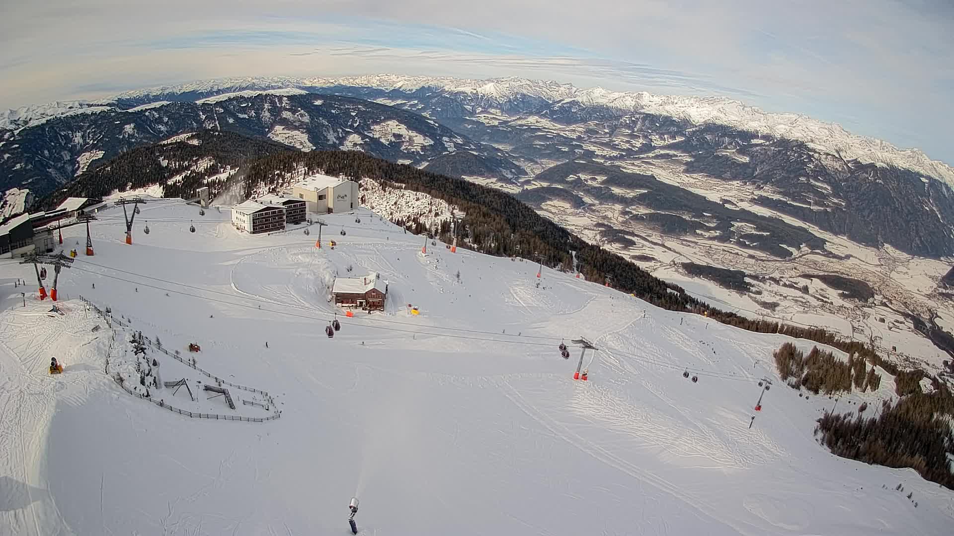 Skigebiet Kronplatz Gipfel | Blick auf Bruneck