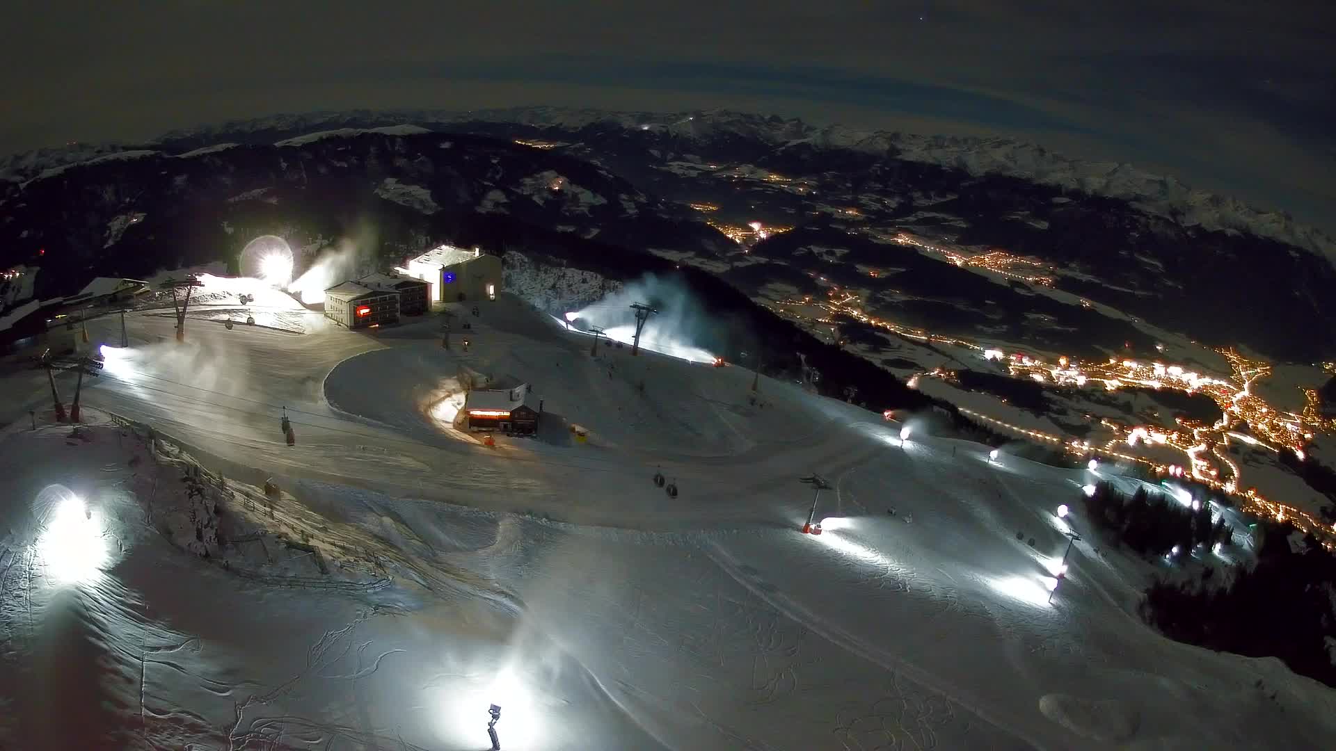 Cima estación de esquí Kronplatz | vista hacia Brunico