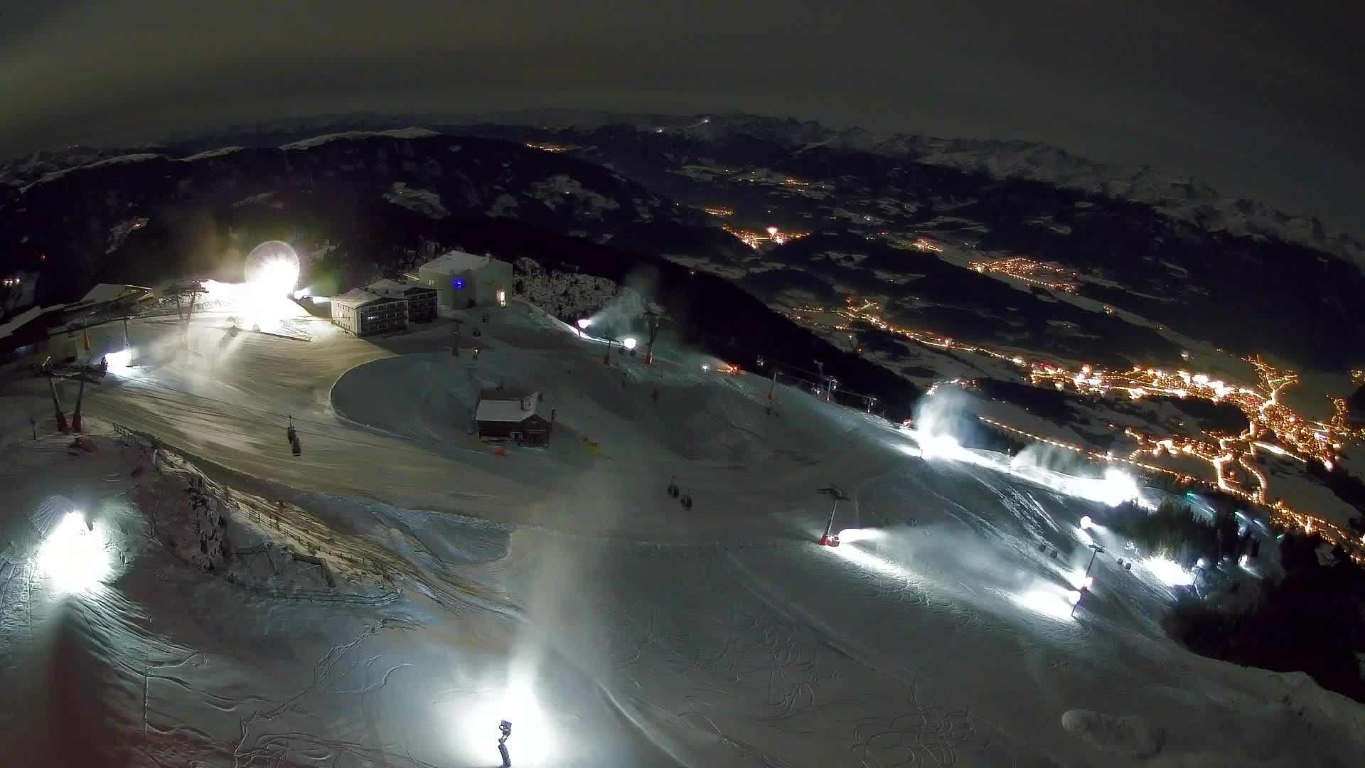 Cima estación de esquí Kronplatz | vista hacia Brunico