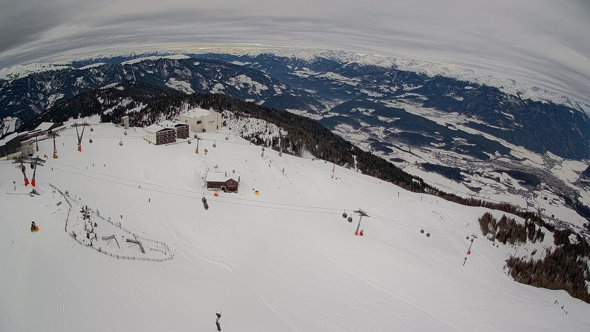Station de ski Kronplatz sommet | vue sur Brunico