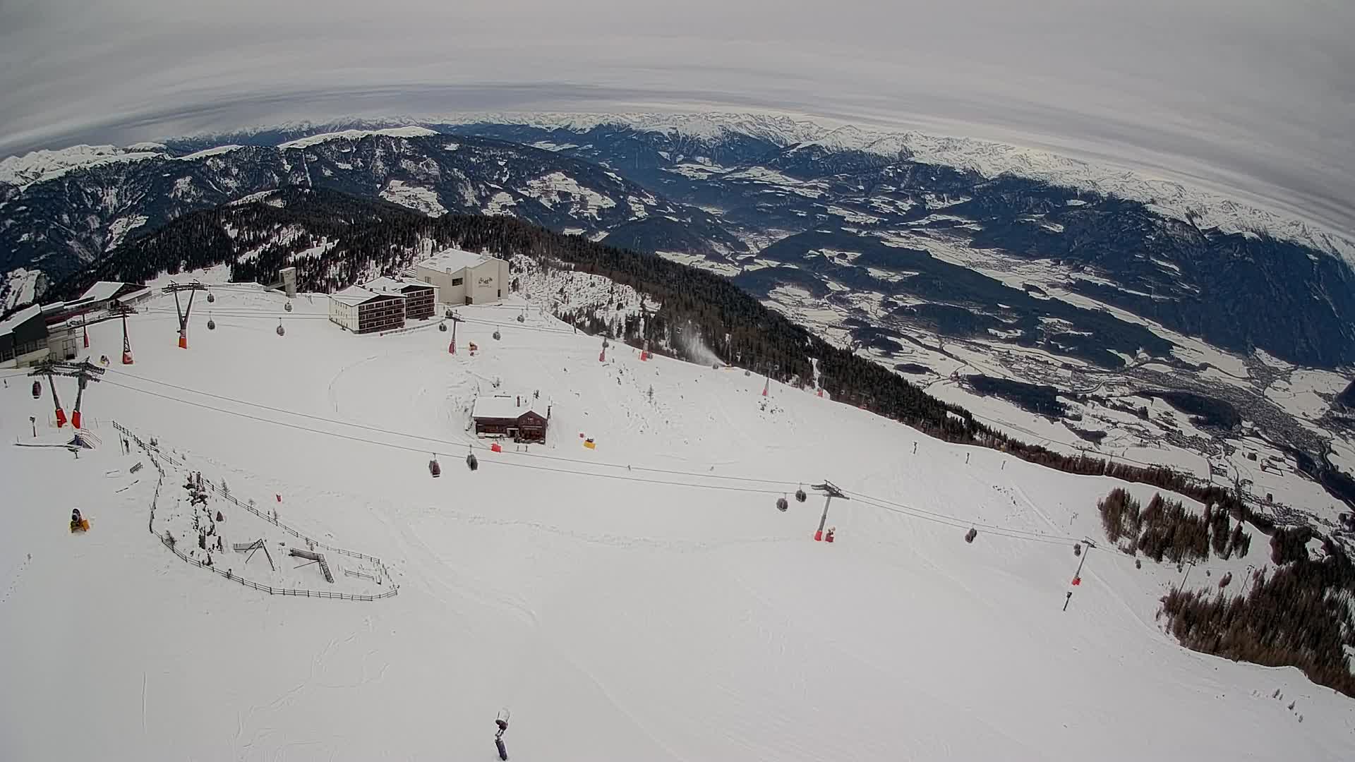 Skigebiet Kronplatz Gipfel | Blick auf Bruneck