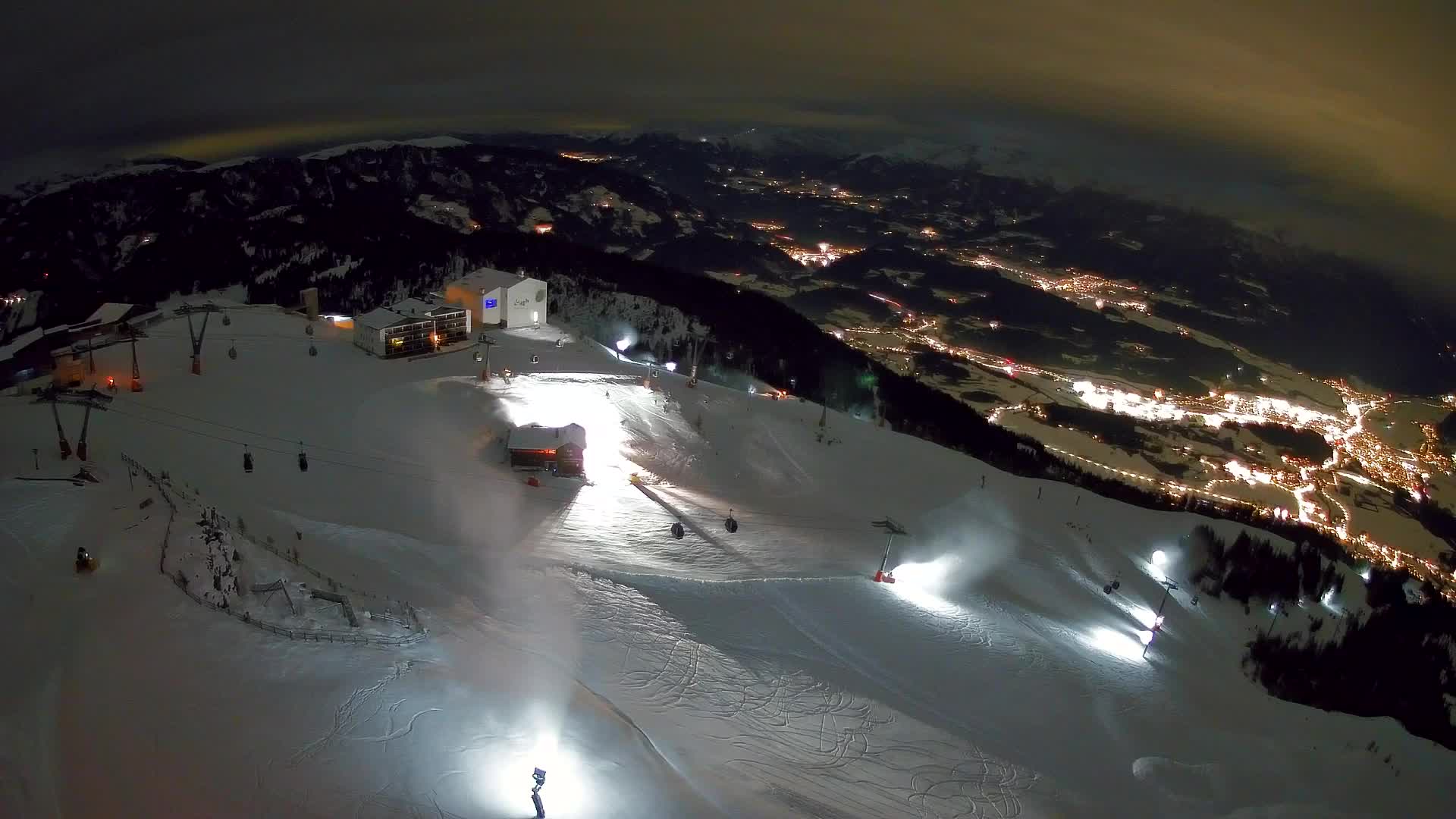 Stazione sciistica di Plan de Corones | vista su Brunico