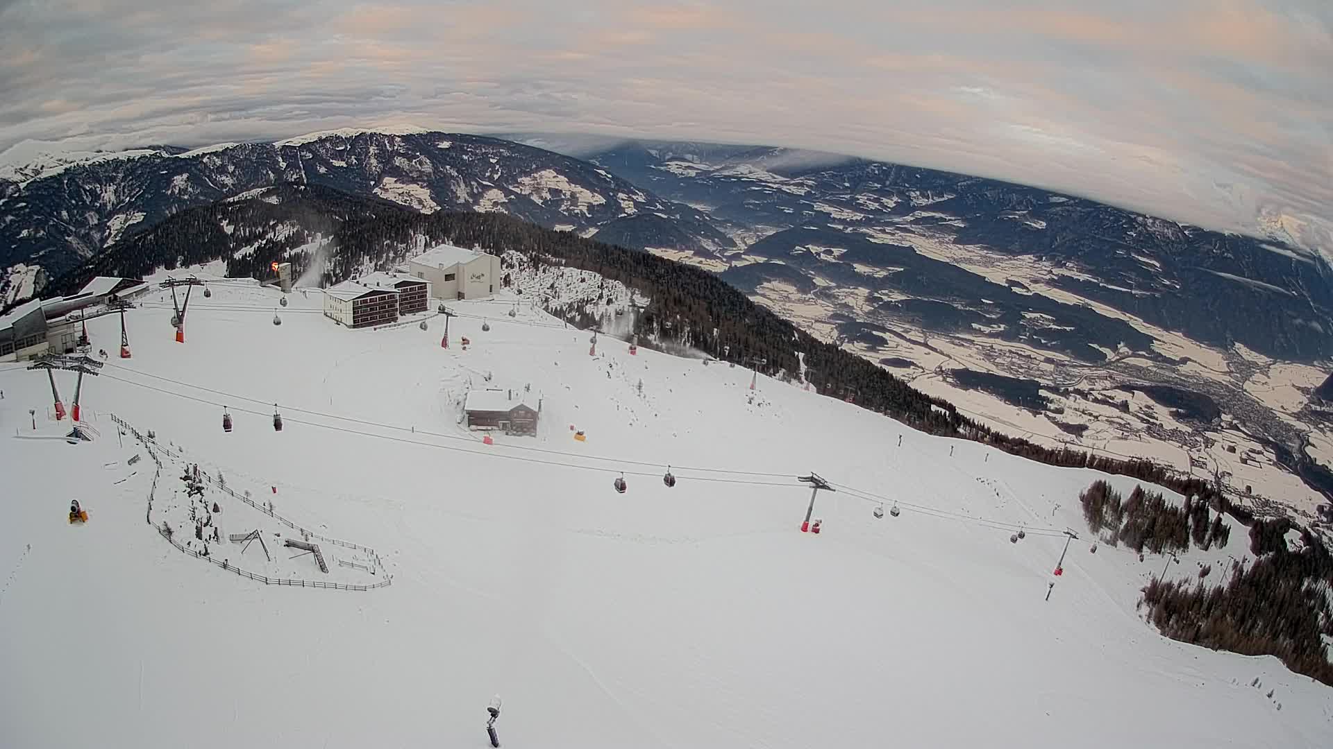 Station de ski Kronplatz sommet | vue sur Brunico