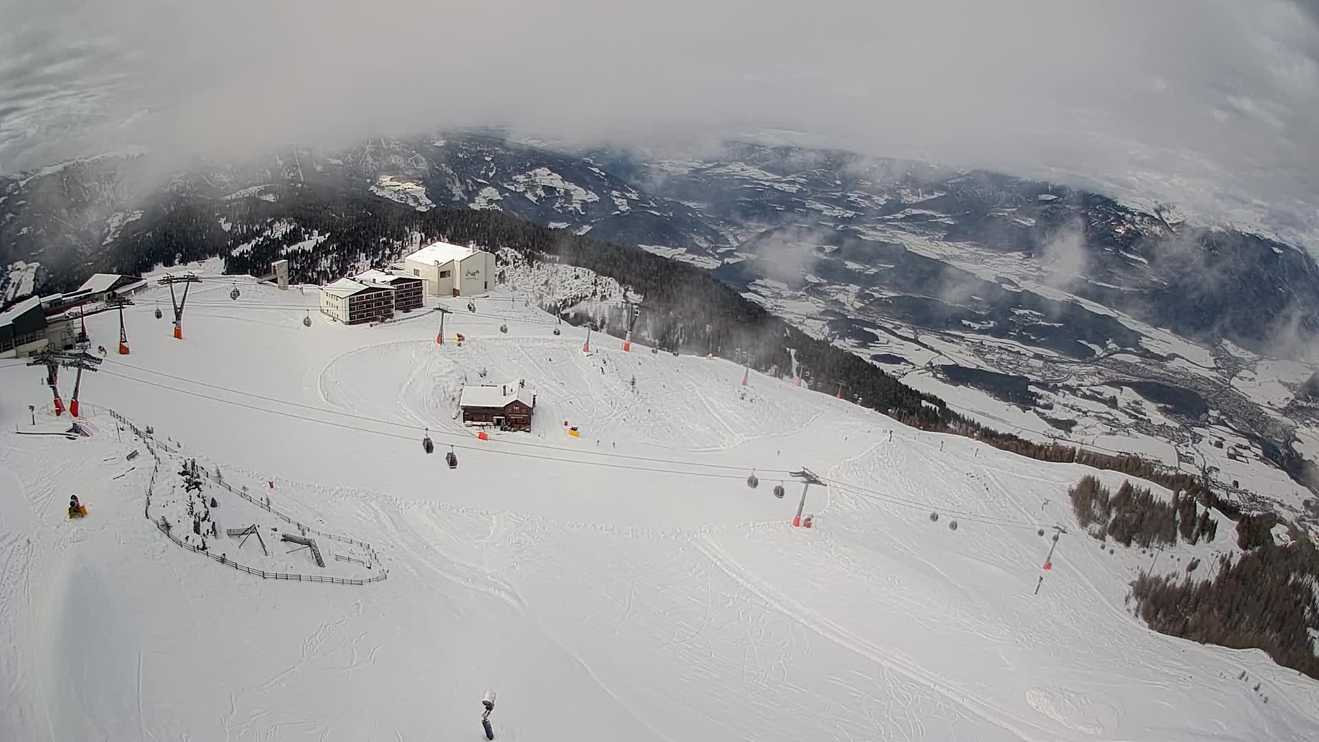 Station de ski Kronplatz sommet | vue sur Brunico