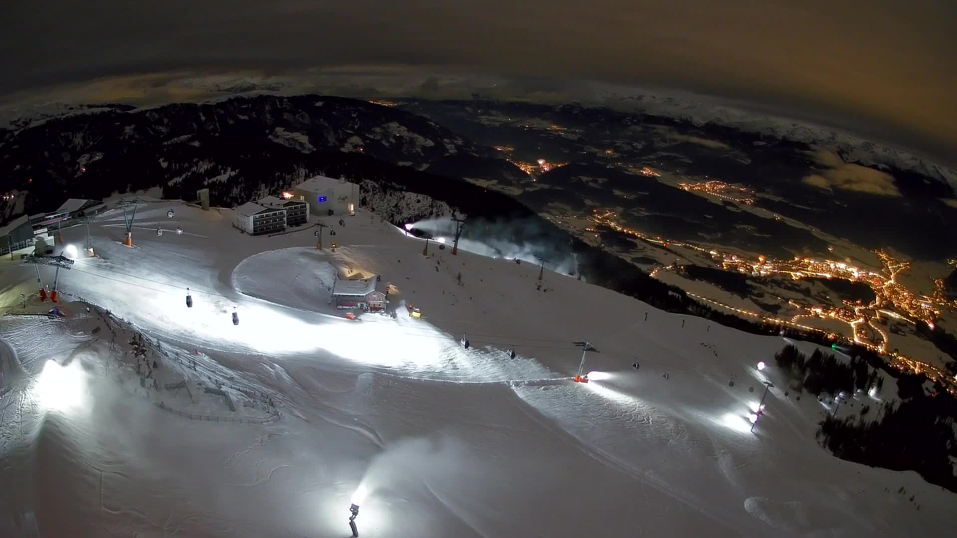 Skigebiet Kronplatz Gipfel | Blick auf Bruneck