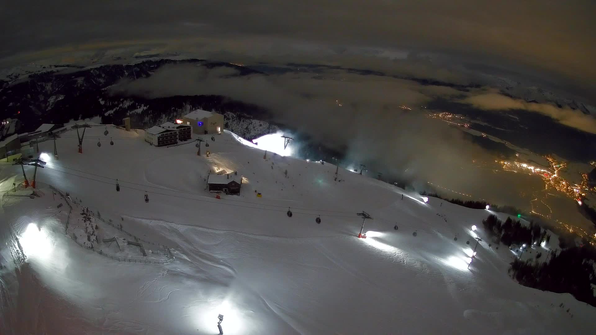 Station de ski Kronplatz sommet | vue sur Brunico