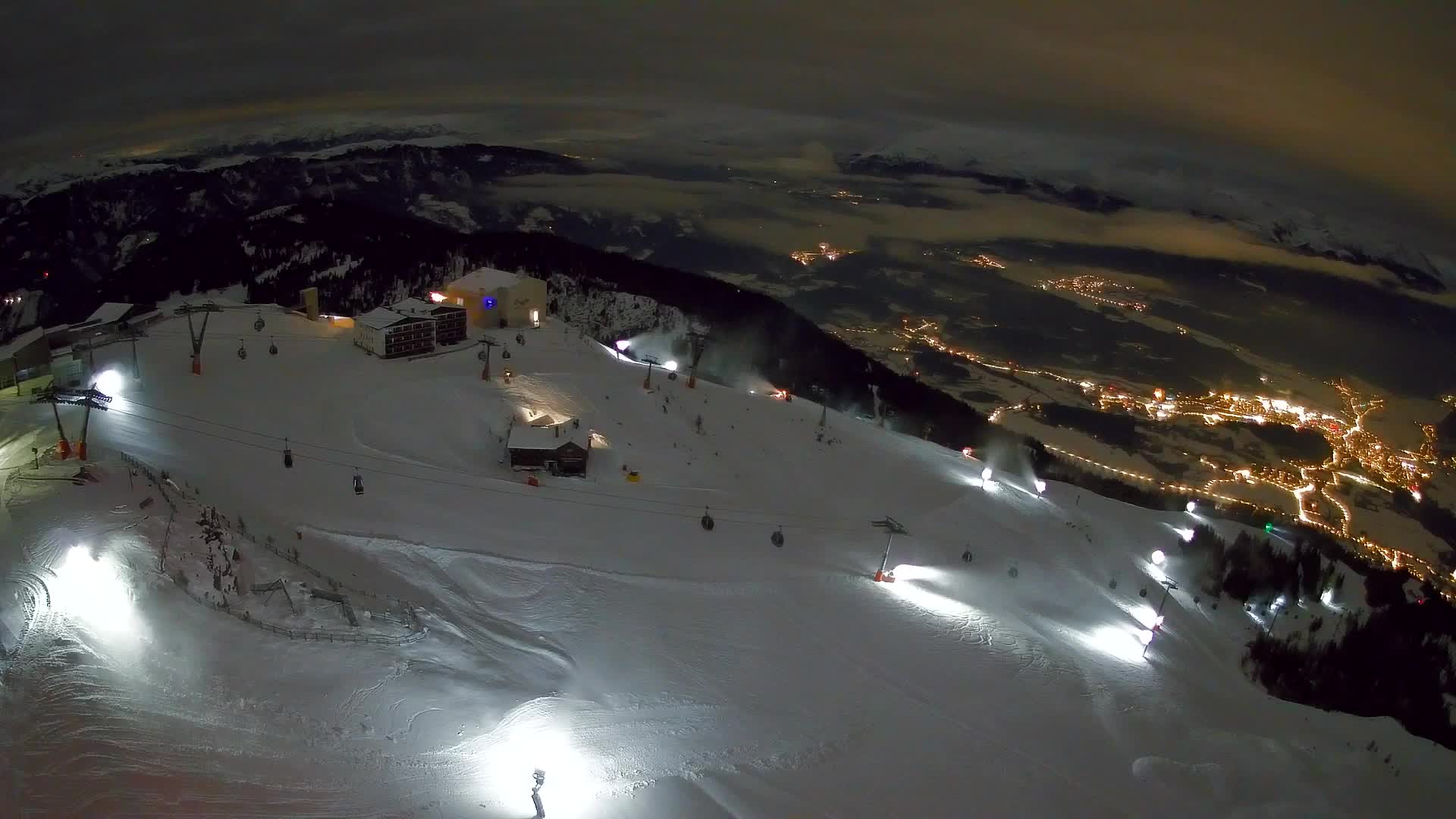Skigebiet Kronplatz Gipfel | Blick auf Bruneck